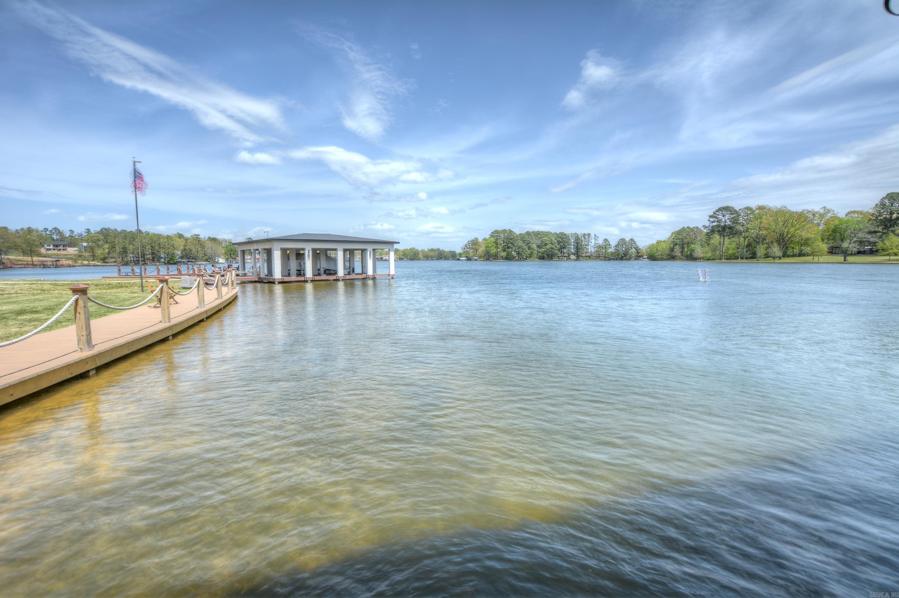 BAYVIEW ESTATES - Residential