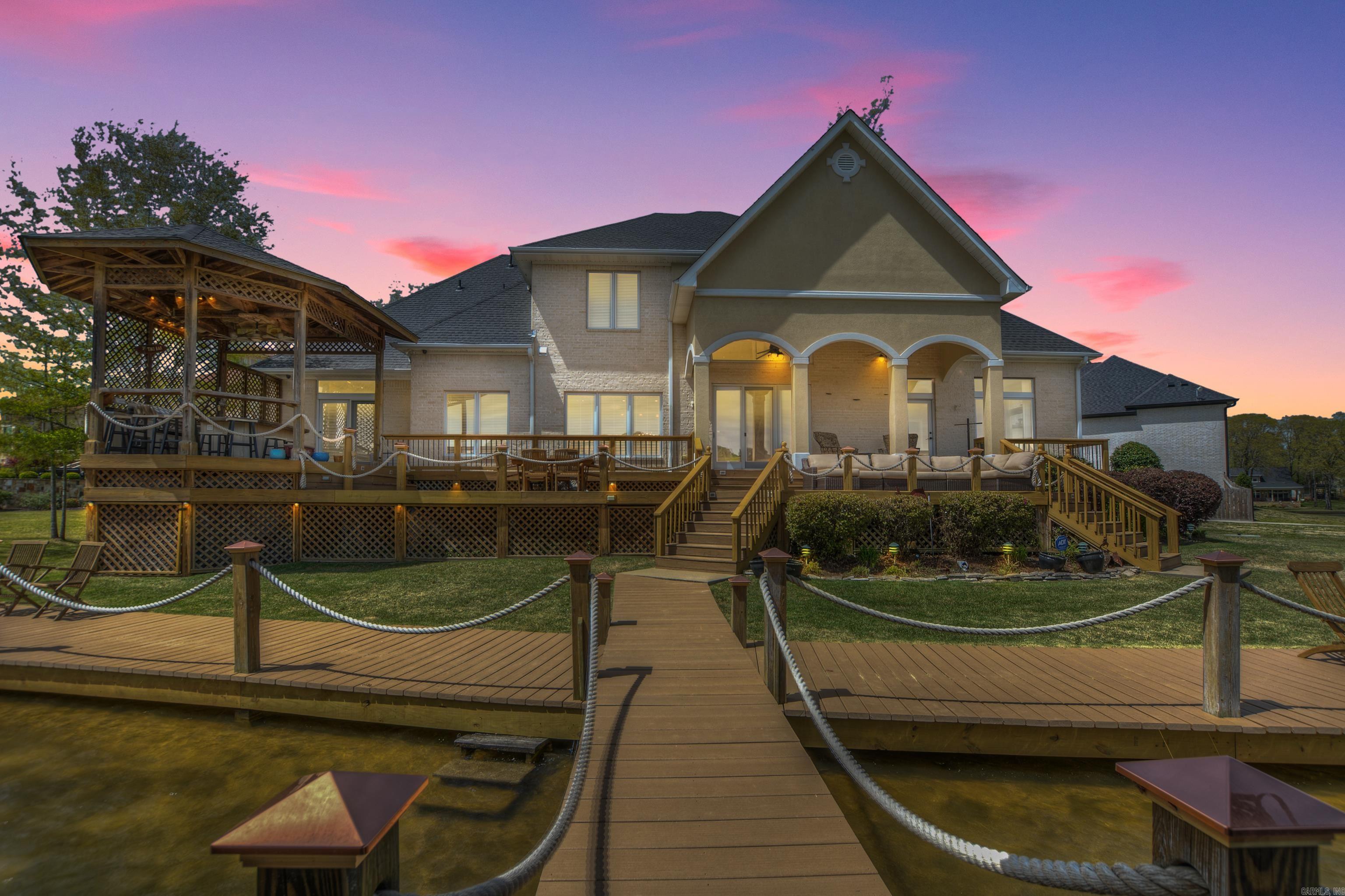 BAYVIEW ESTATES - Residential