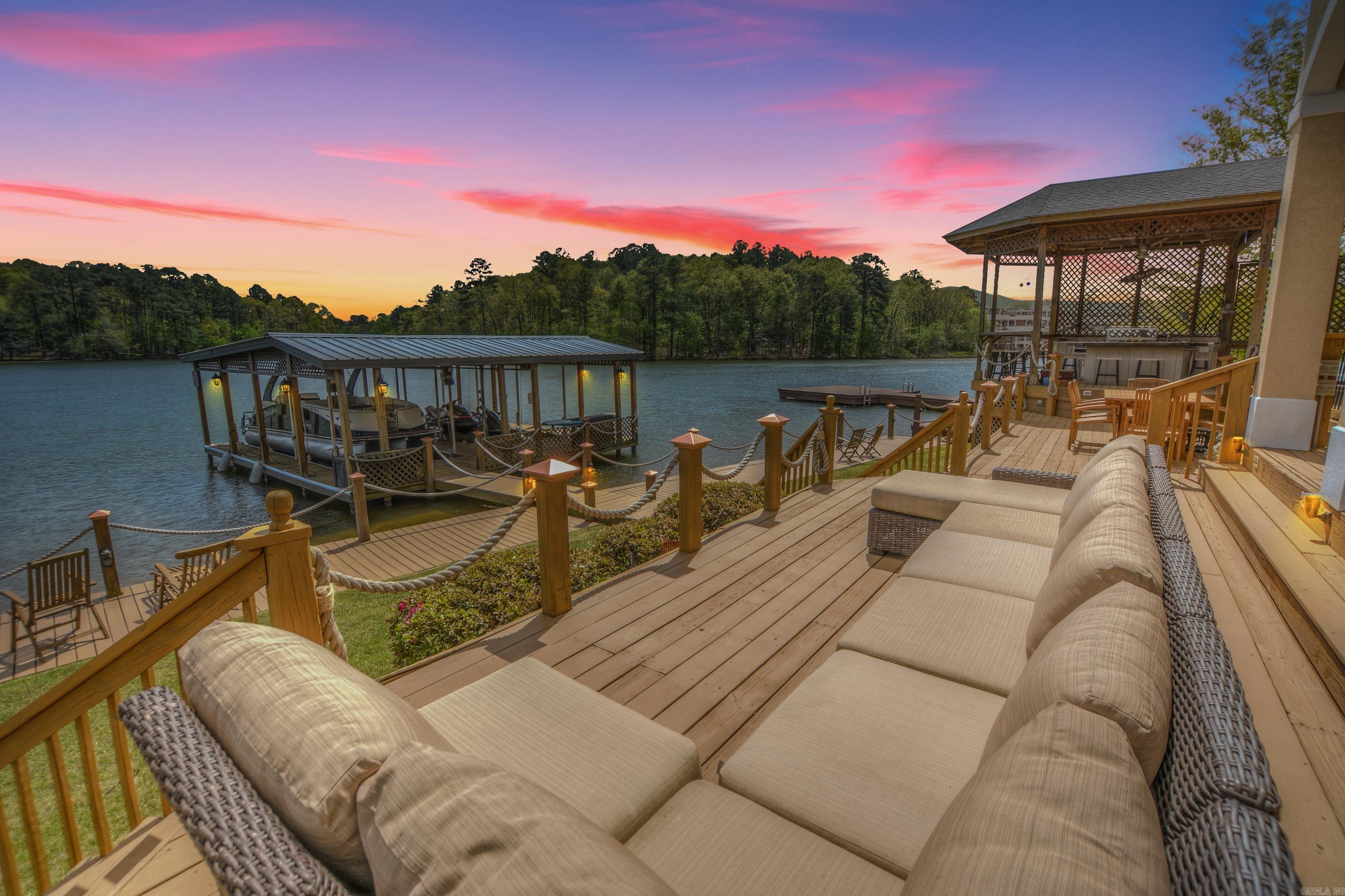 BAYVIEW ESTATES - Residential