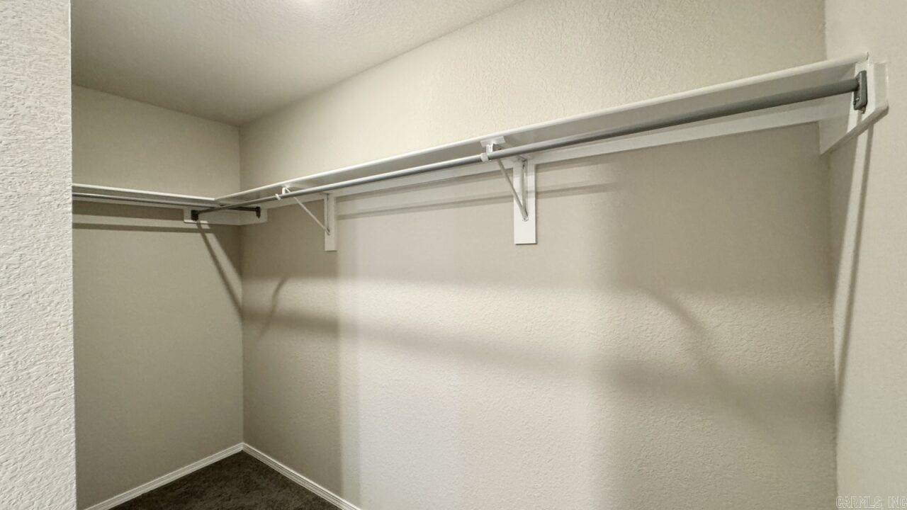 COUNTRY CLUB OF ARK THE - Residential