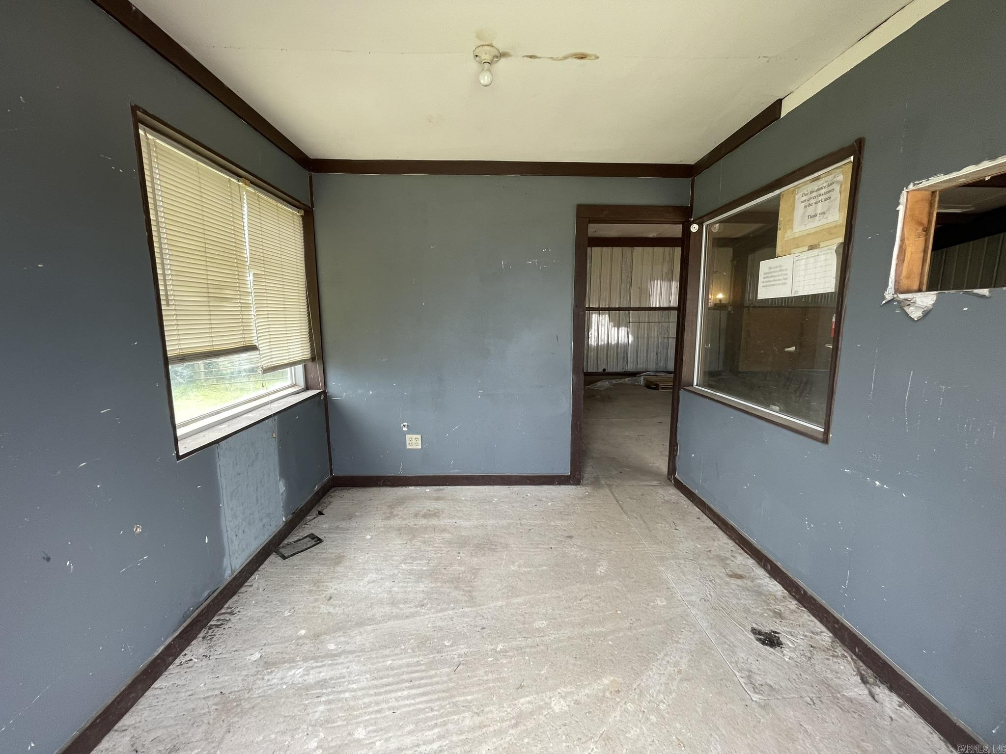 Metes & Bounds - Commercial Sale