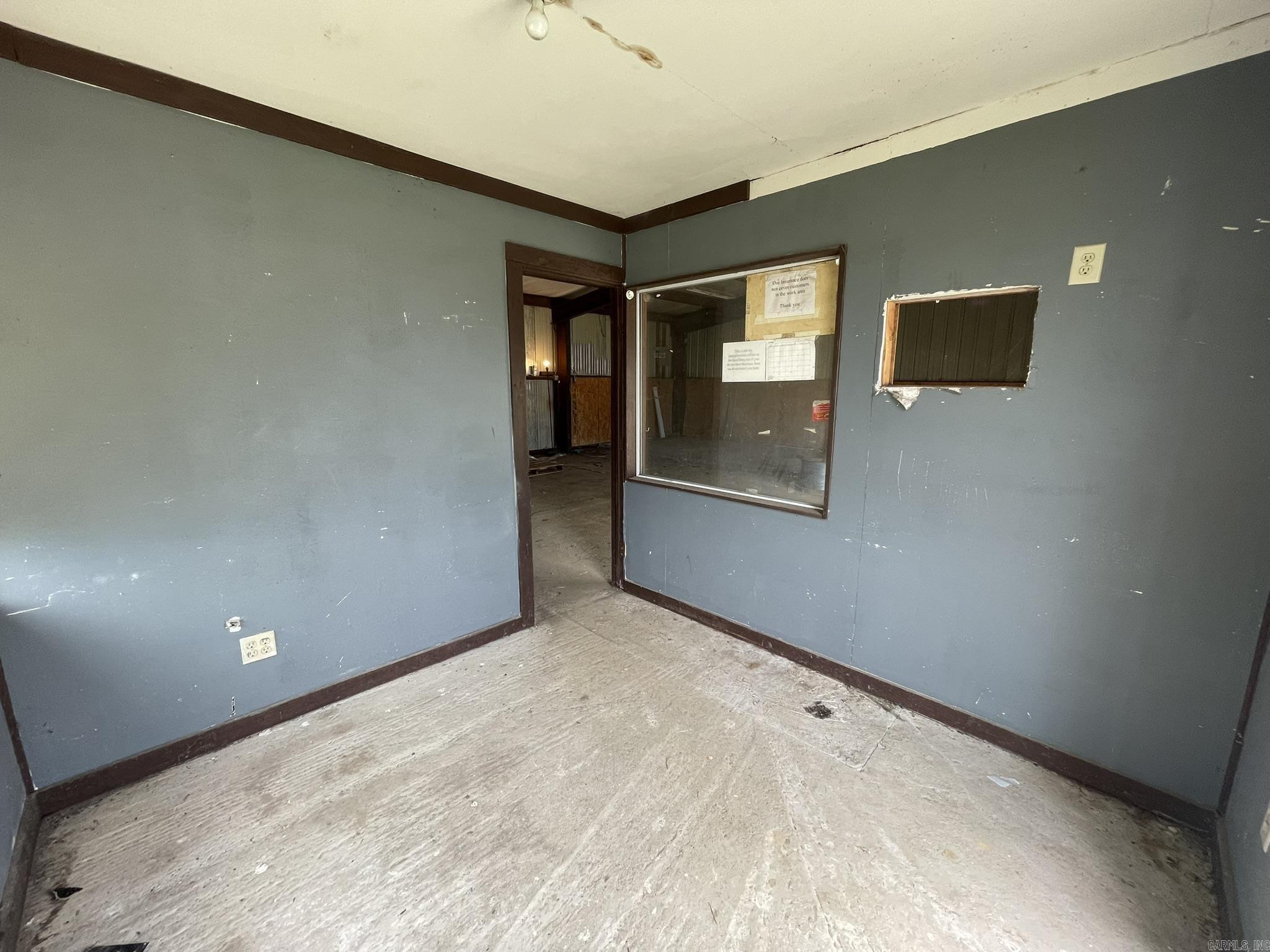 Metes & Bounds - Commercial Sale