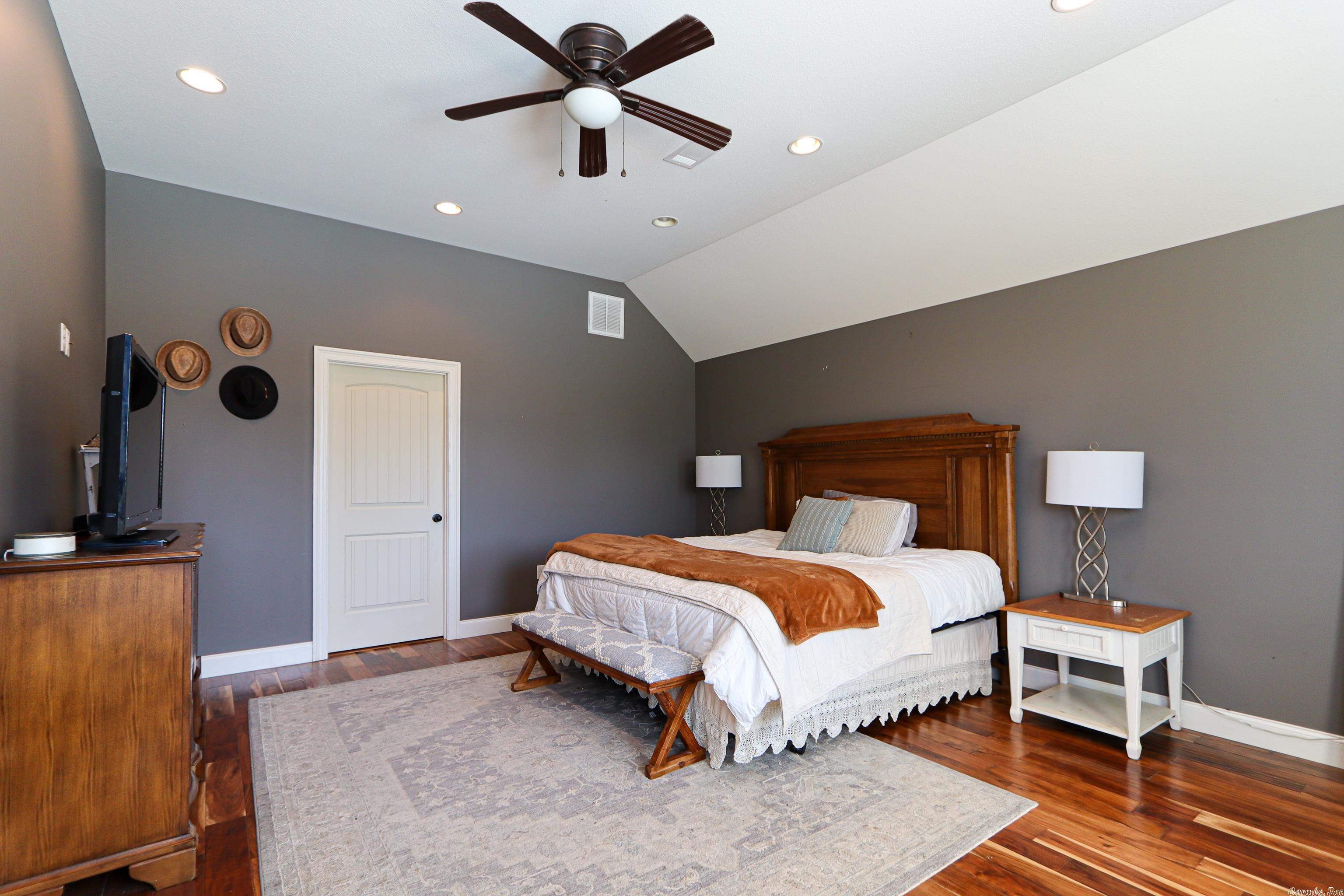 Glen Echo 3 - Residential