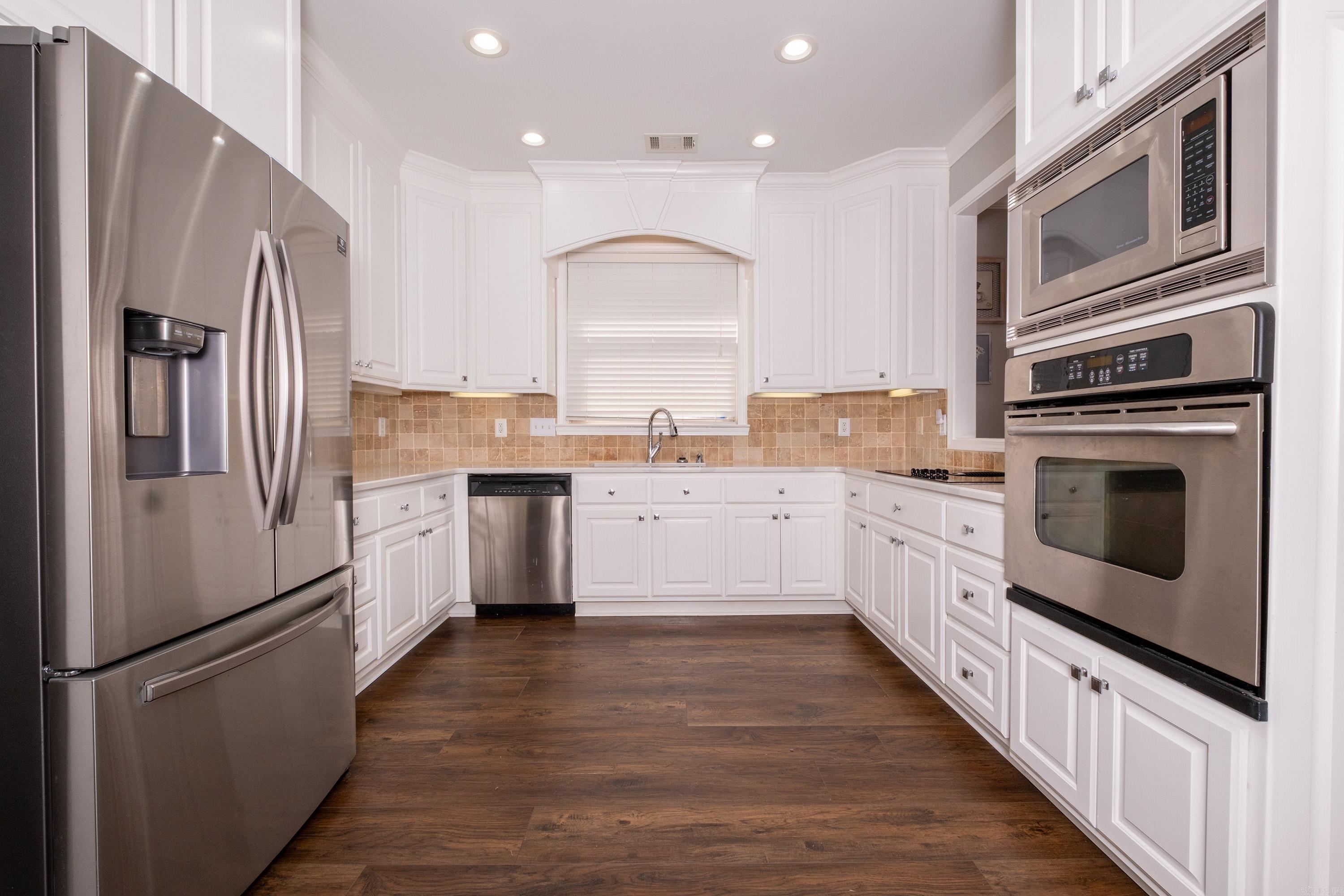 THE VILLAGES OF WELLINGTON - Residential