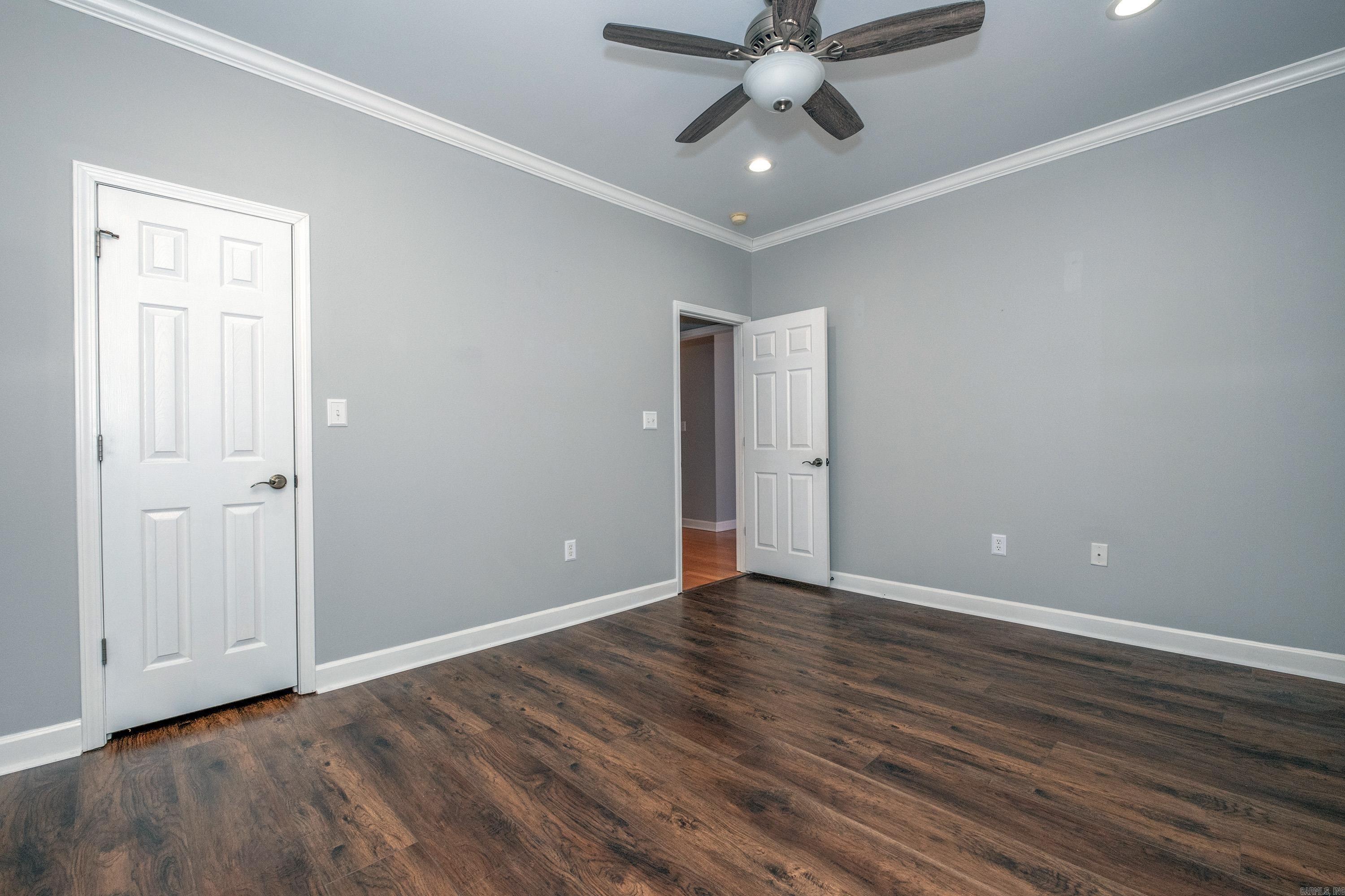 THE VILLAGES OF WELLINGTON - Residential