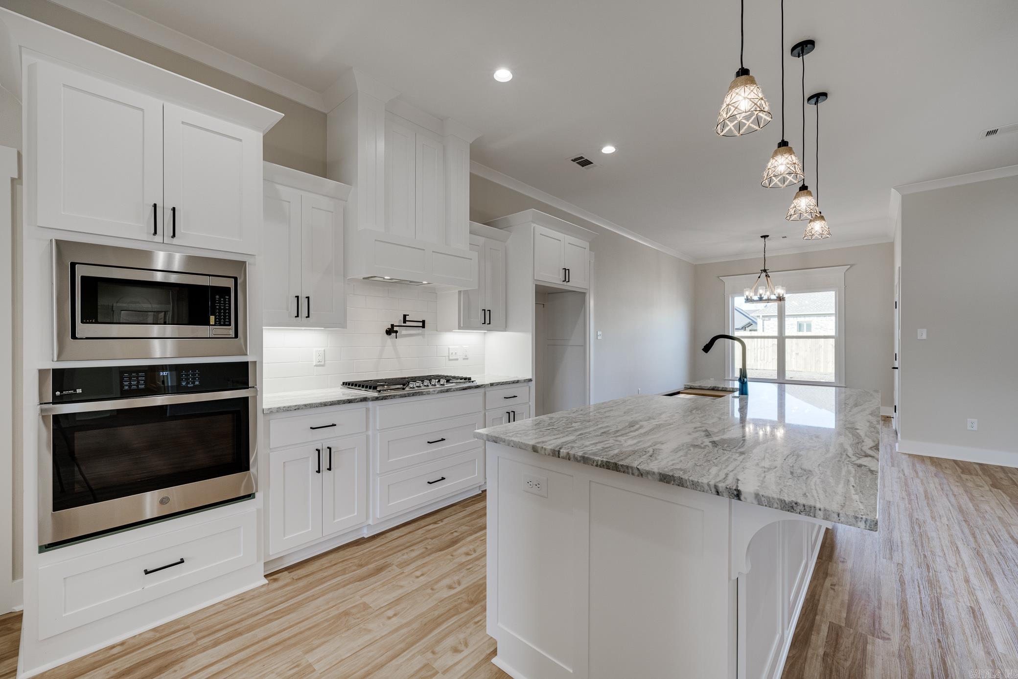 IVY PLACE - Residential