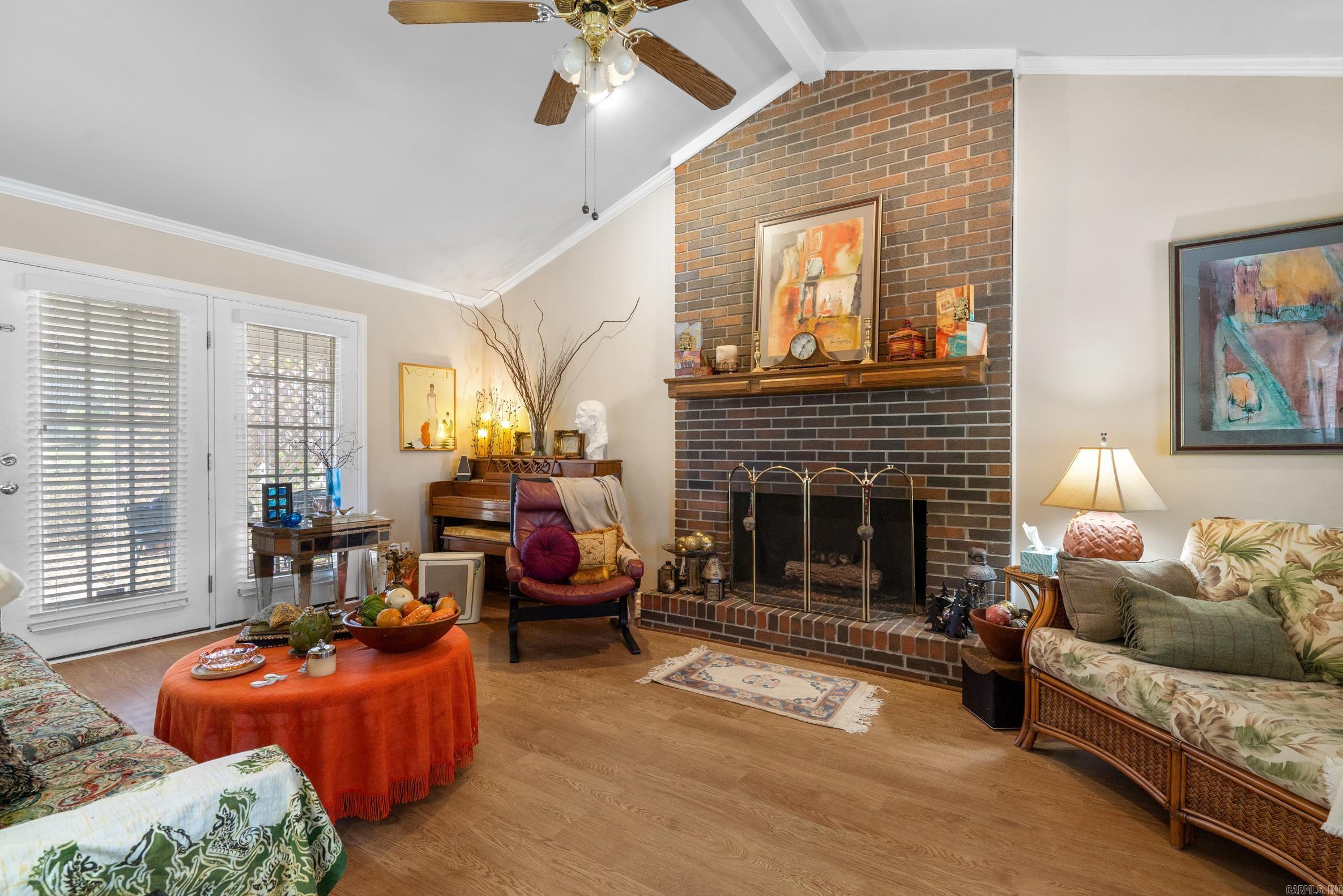 TOWNSQUARE - Residential