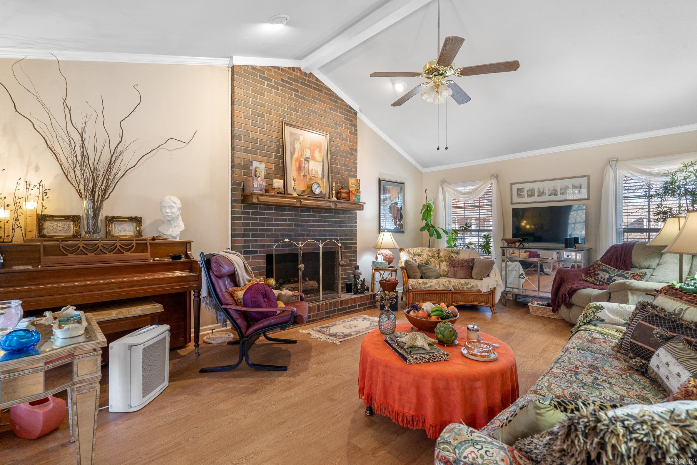 TOWNSQUARE - Residential