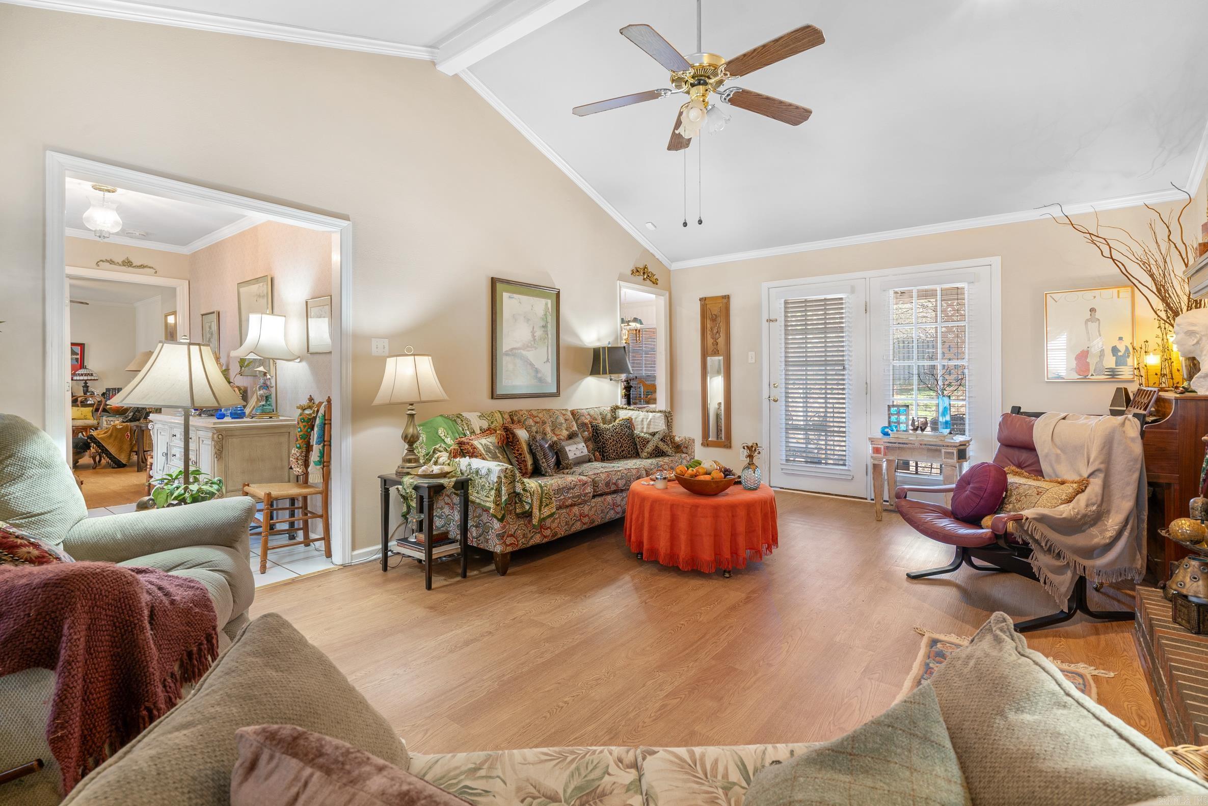 TOWNSQUARE - Residential