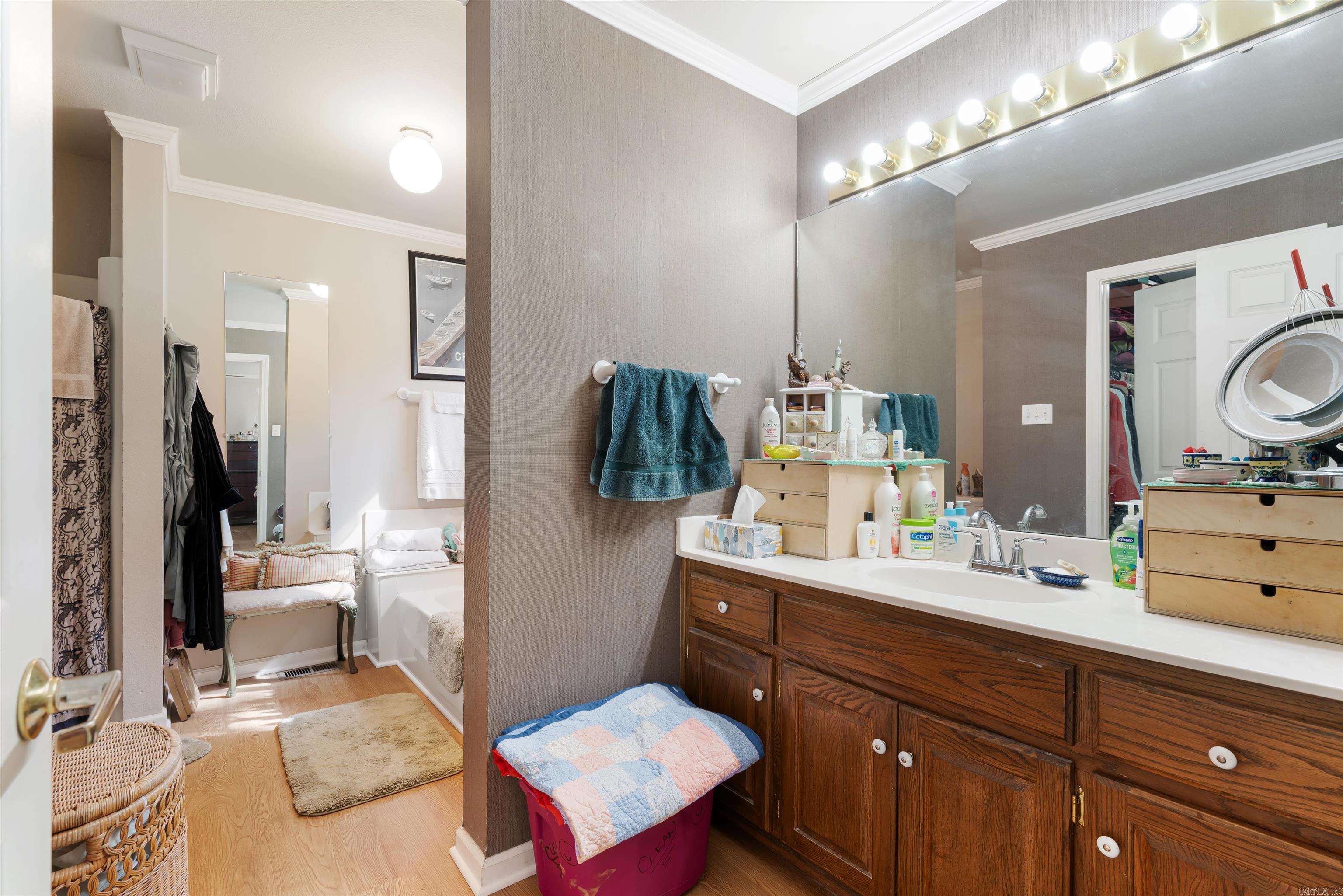 TOWNSQUARE - Residential