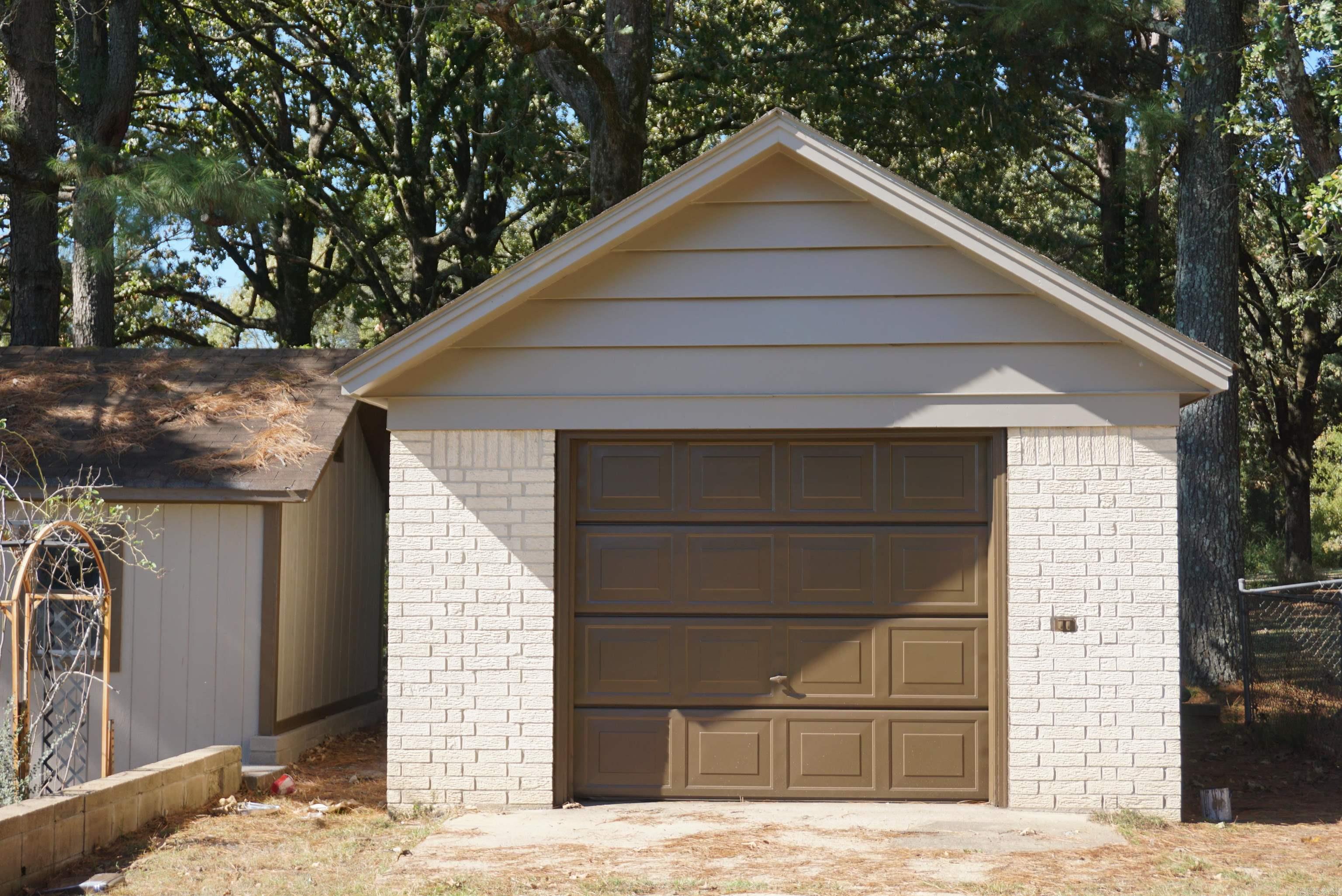 BALD KNOB OUTLOTS - Residential