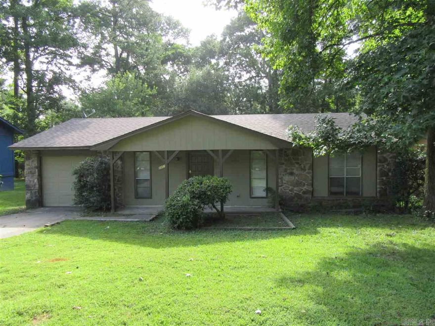Nice one level Ranch style house in SWLR has garage with NEW garage door and NEW auto opener and remotes! Has been updated with new paint and new hardwood style vinyl plank floors recently! Almost new Roof too! Has Central Heat and Air! Available NOW!    Sorry - NO Section 8 or Housing. Deposit is $795 and Rent is $795/mo.  Will consider small pet. We also have others available and you can see info at Ark Houses dot com. Easy to see anytime.