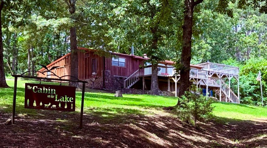 Adorable Lake View with an amazing view of Greers Ferry Lake. Sold furnished! Ready to move in! Great Investment potential! Has been previously used as an AIR BNB. Buit in Bunk beds to make room for everyone!!!  Deck access from two of the bedrooms and living room! Call today for your private showing.