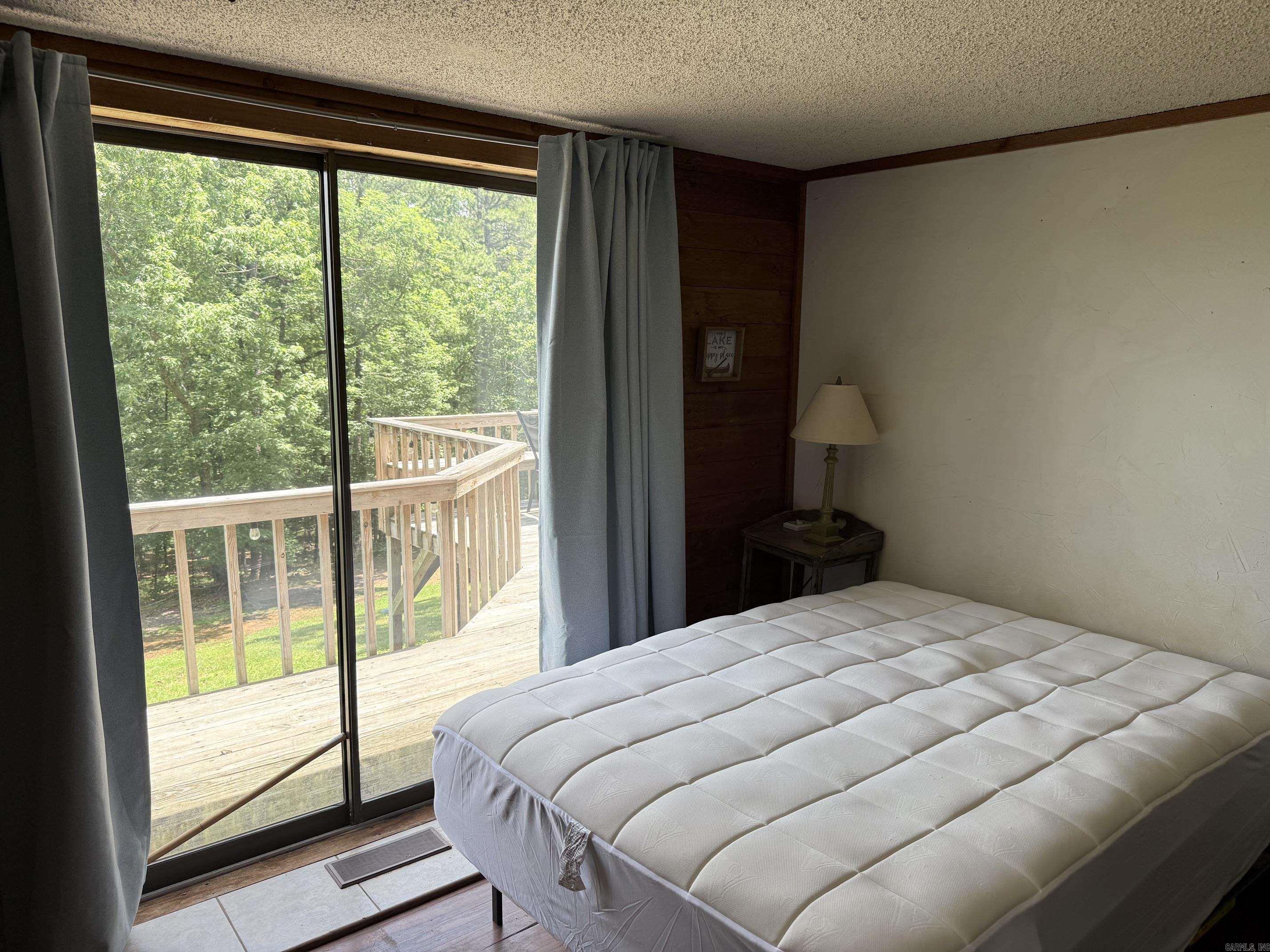 Lakeshore Hills-Andersons Lake - Residential
