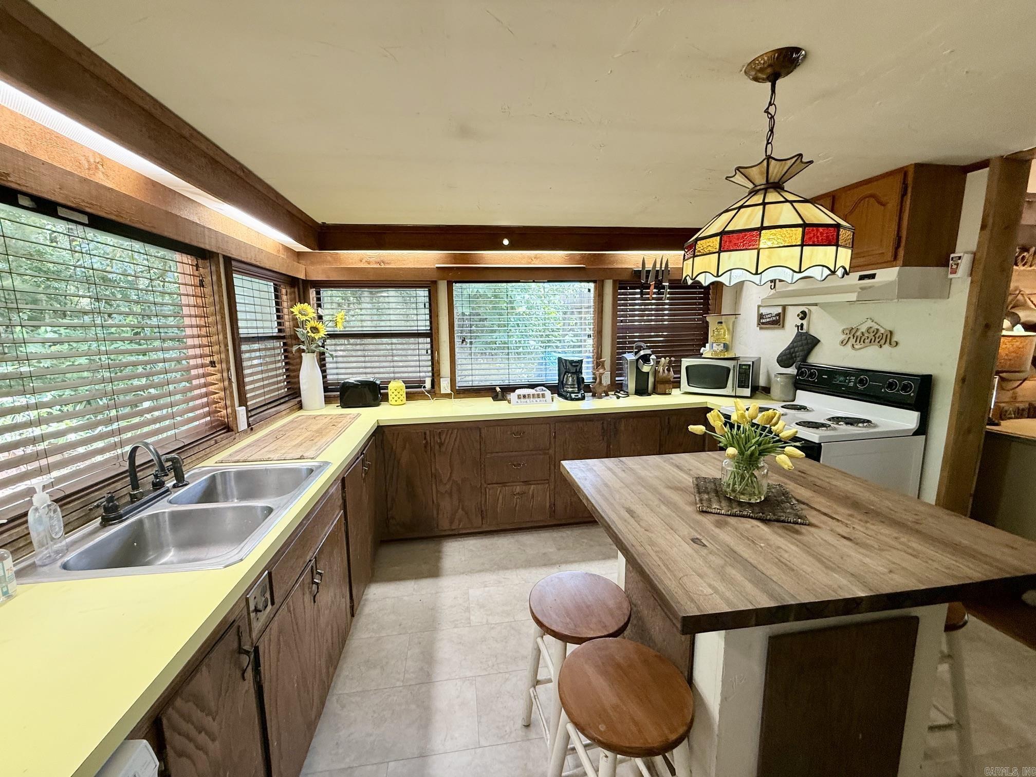 Lakeshore Hills-Andersons Lake - Residential