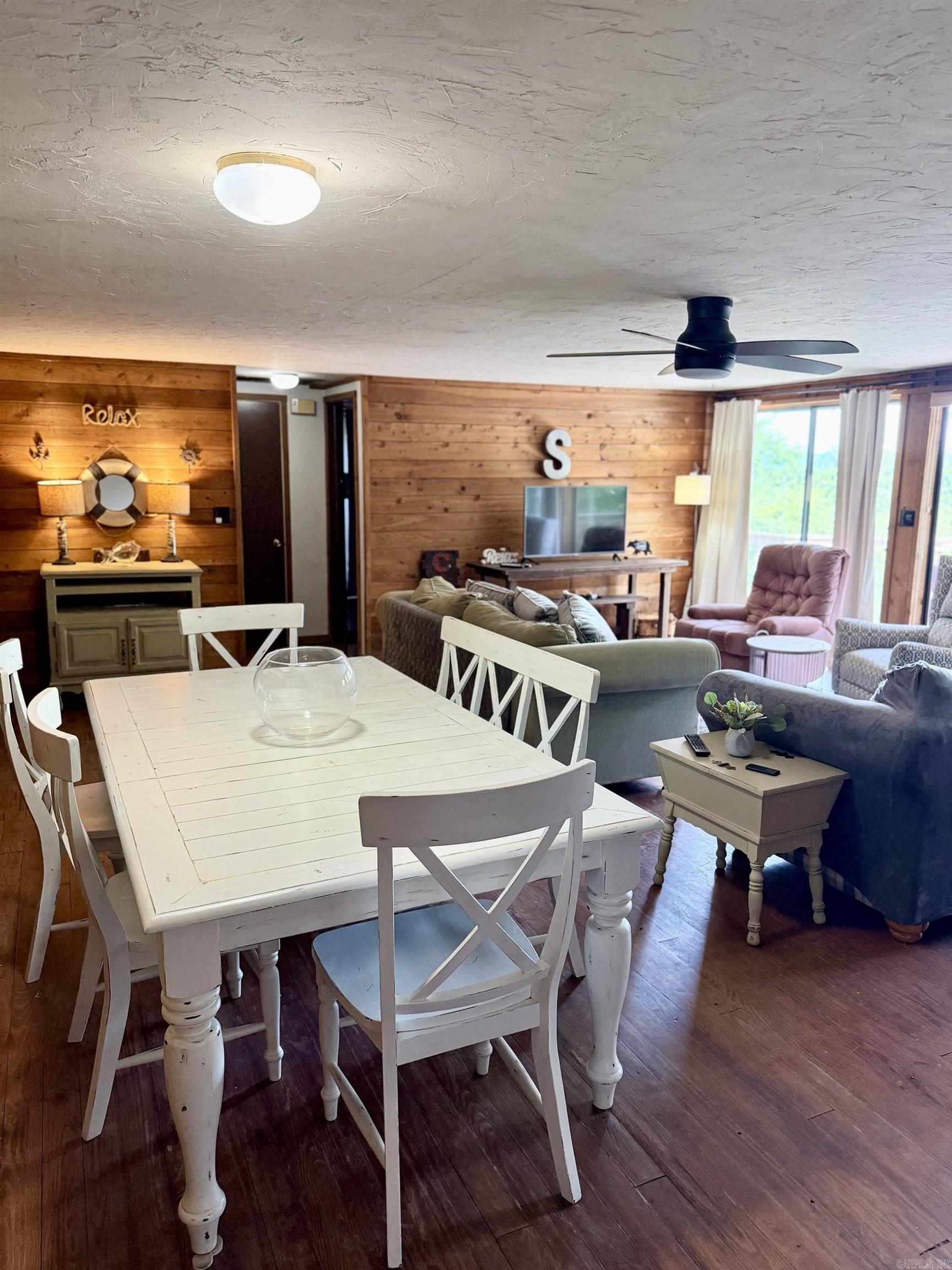 Lakeshore Hills-Andersons Lake - Residential