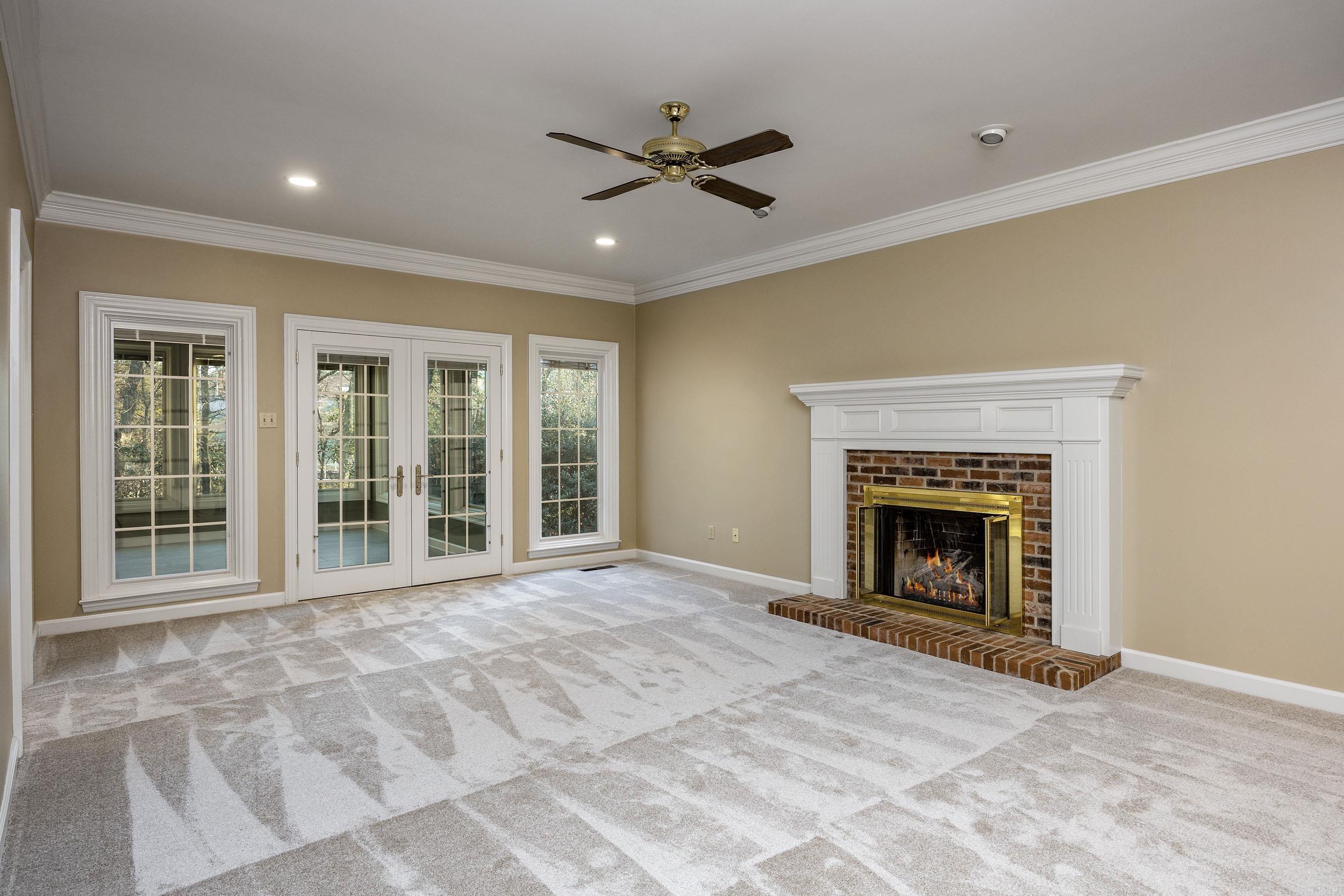 PLEASANT VALLEY MANOR - Residential