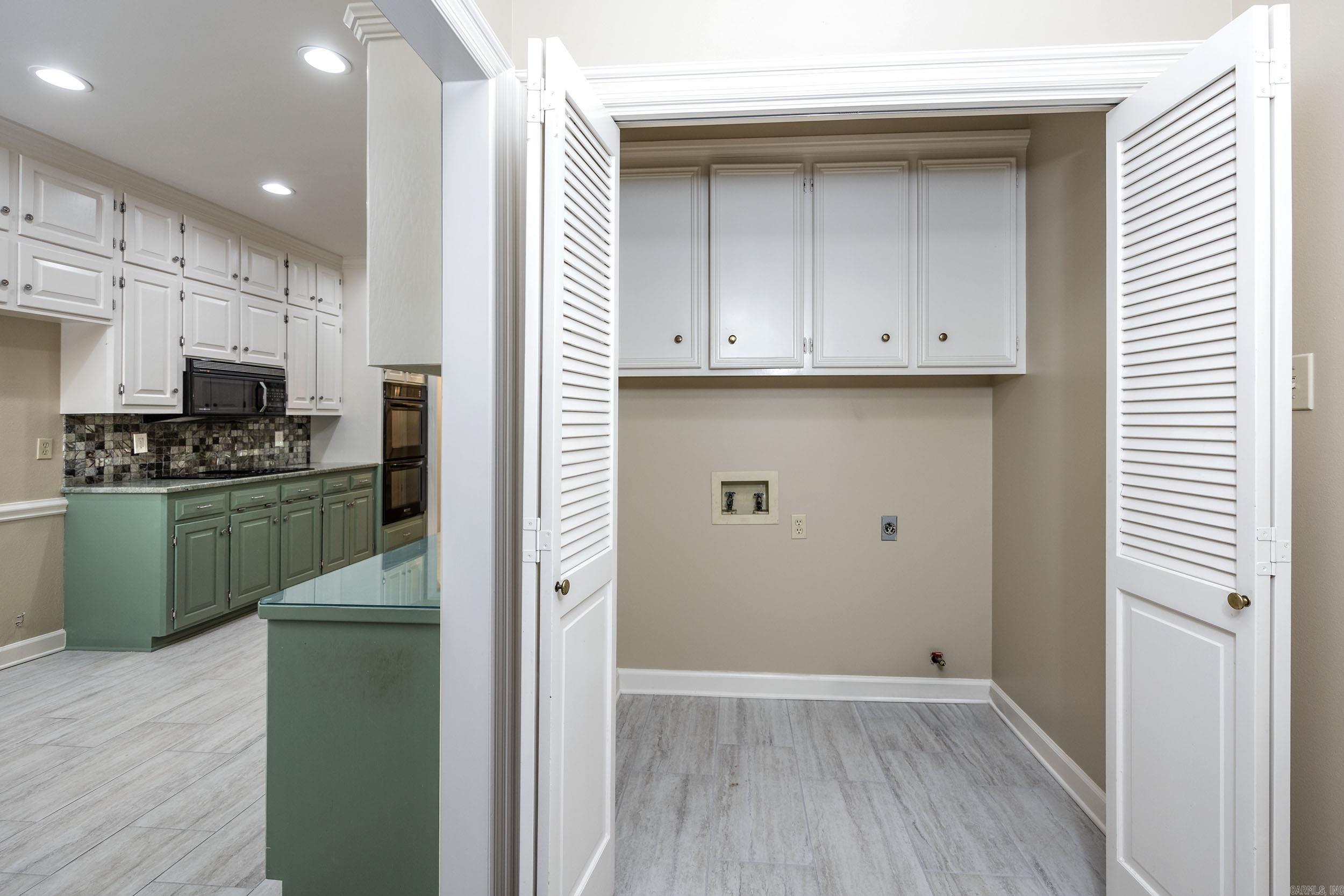 PLEASANT VALLEY MANOR - Residential