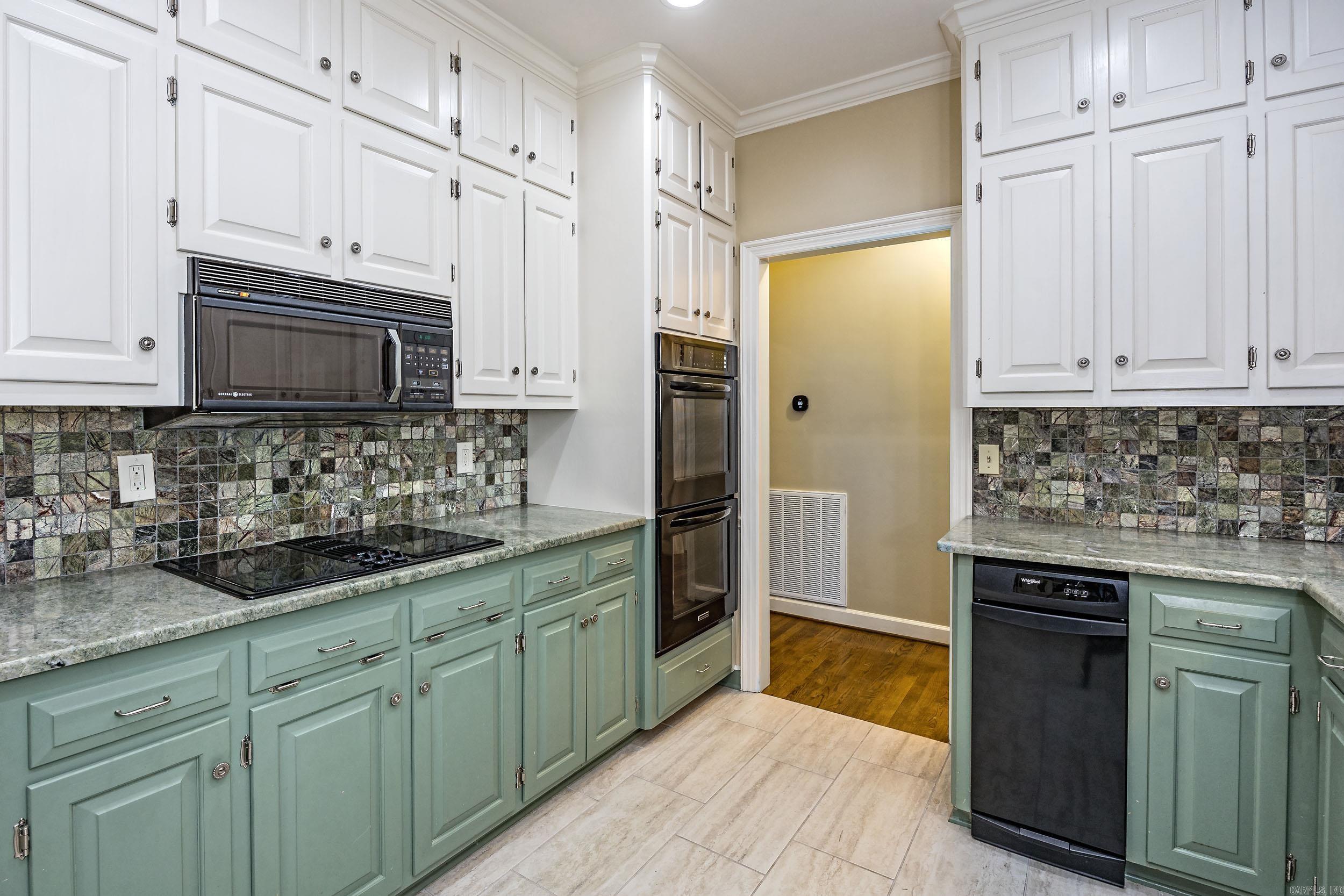 PLEASANT VALLEY MANOR - Residential