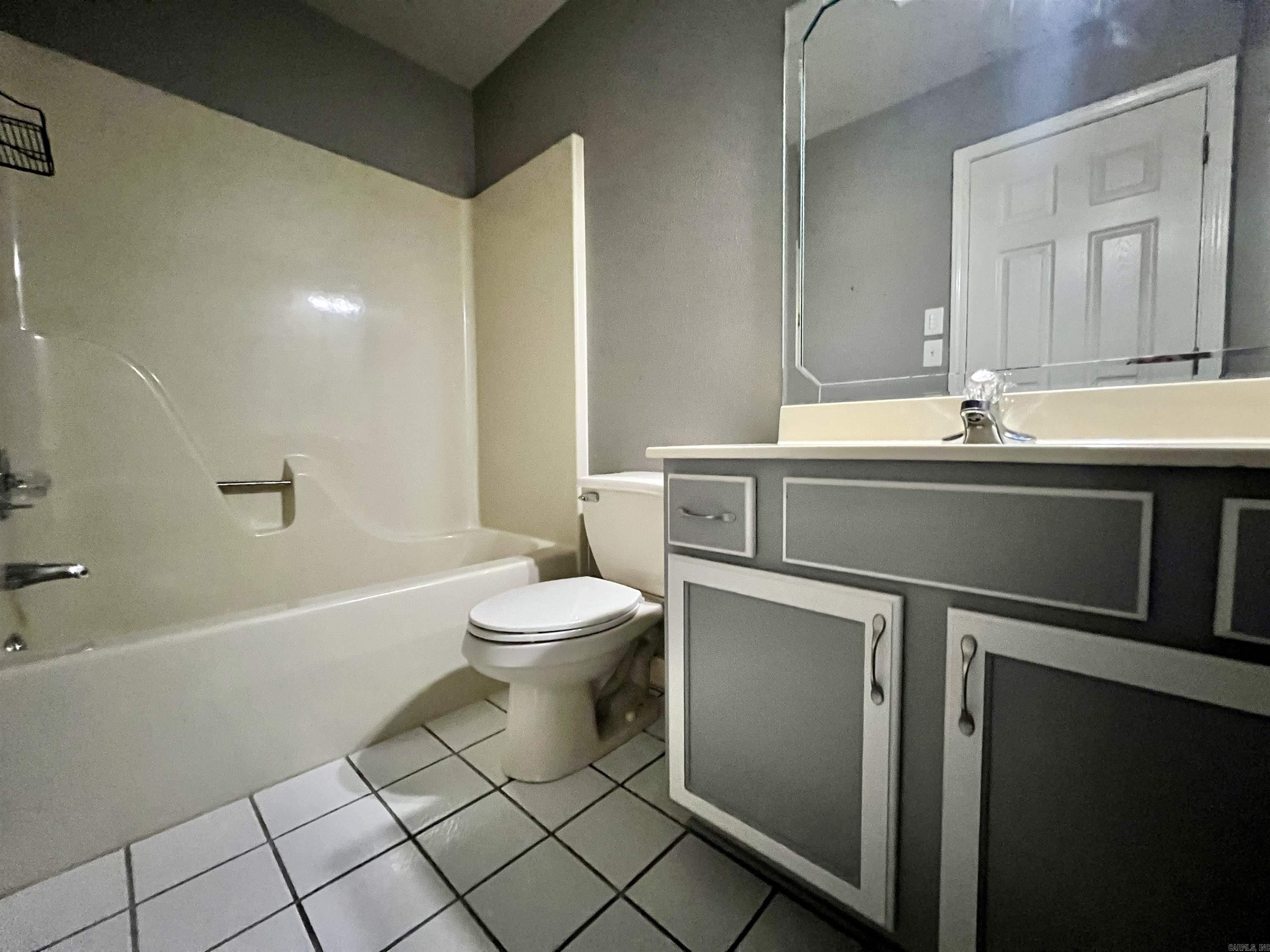 COUNTRY SQUIRE ADD - Residential