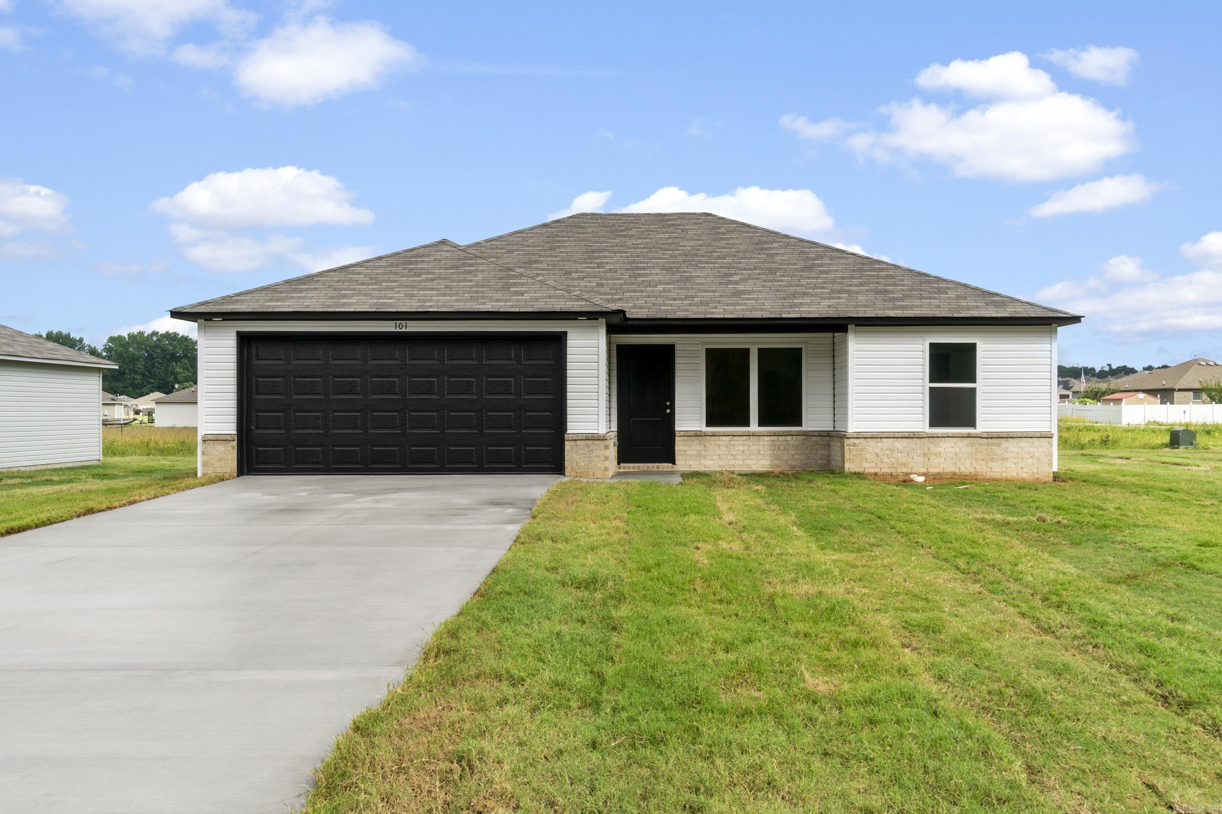 The beautiful Coleman plan is full of curb appeal with its welcoming covered front porch and front yard landscaping. Featuring 3 bedrooms and 2 bathrooms, the RC Coleman plan offers a practical and comfortable living space. Multiple bedrooms provide flexibility for your family, guests, or even a home office. The large living room allows for a spacious area for relaxation, entertainment, and family gatherings. Learn more about this home today! **SEE SHOWING REMARKS & AGENT REMARKS FOR IMPORTANT INFORMATION**