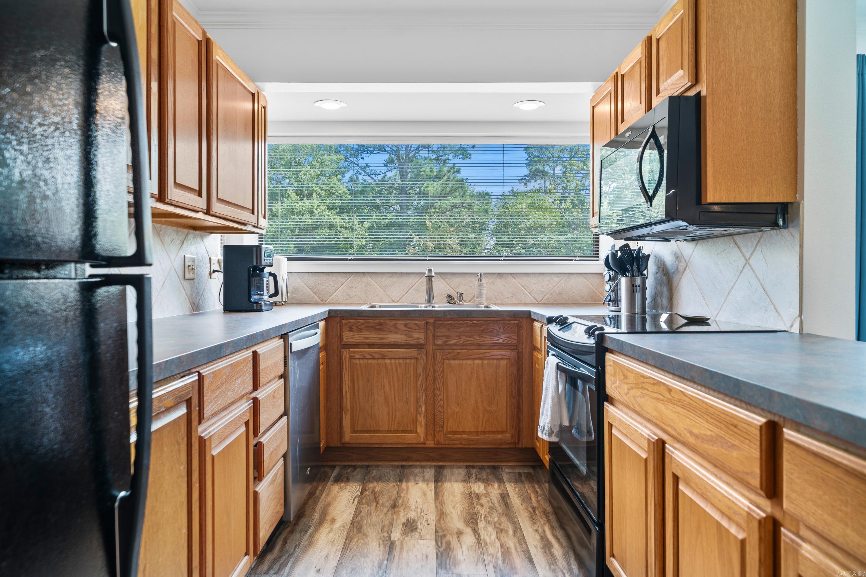 EMERALD ISLE HPR - Residential