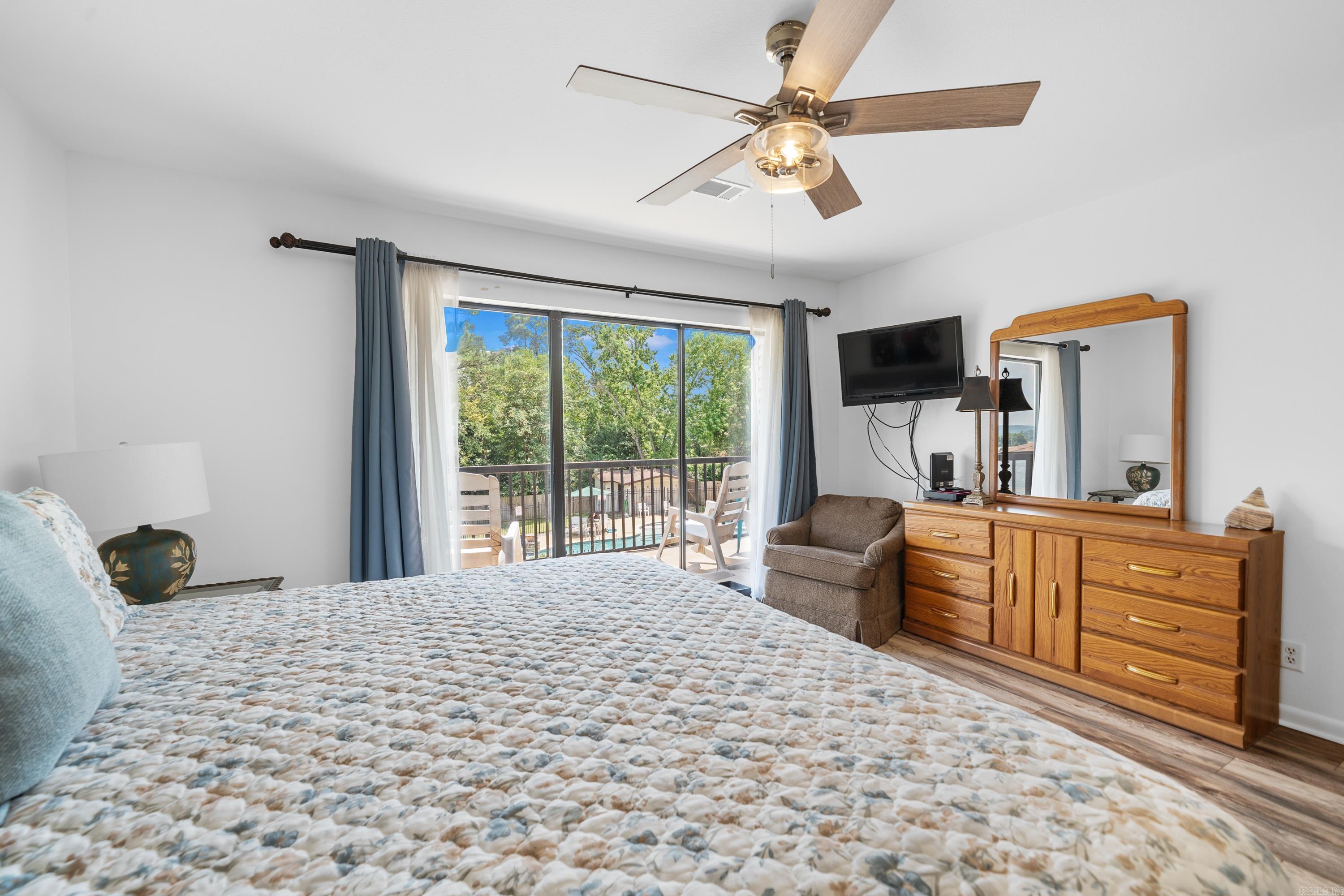EMERALD ISLE HPR - Residential