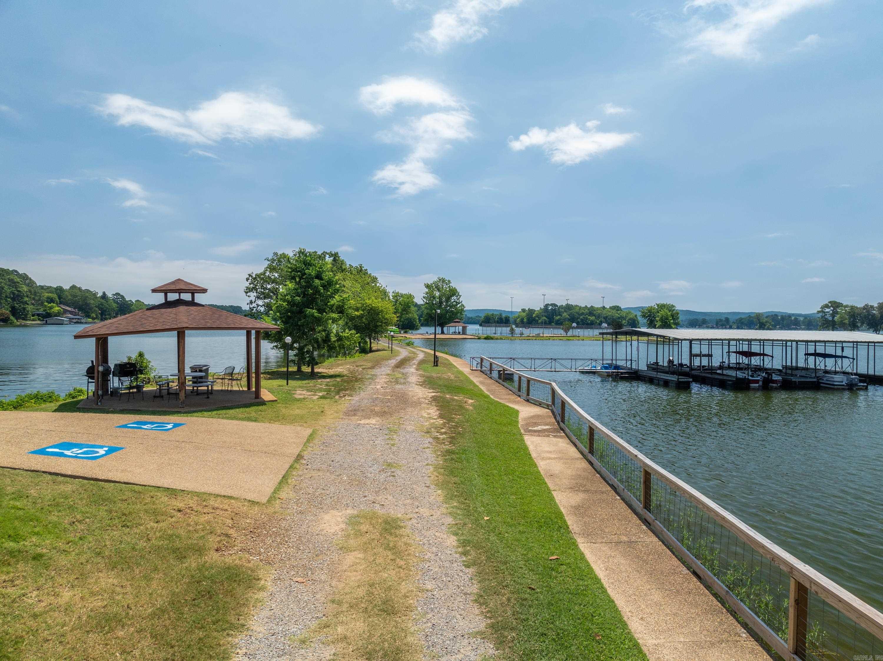 EMERALD ISLE HPR - Residential