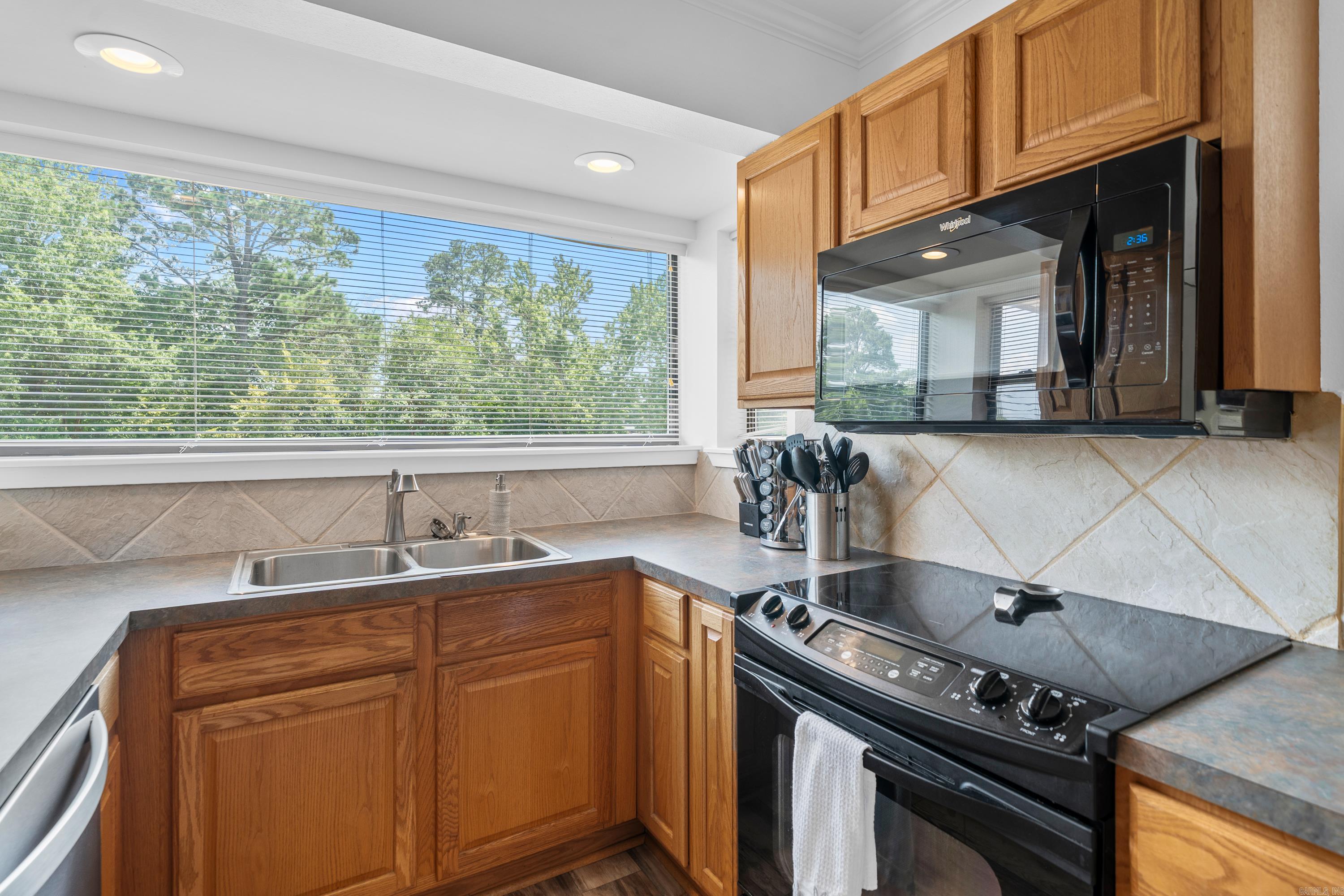 EMERALD ISLE HPR - Residential