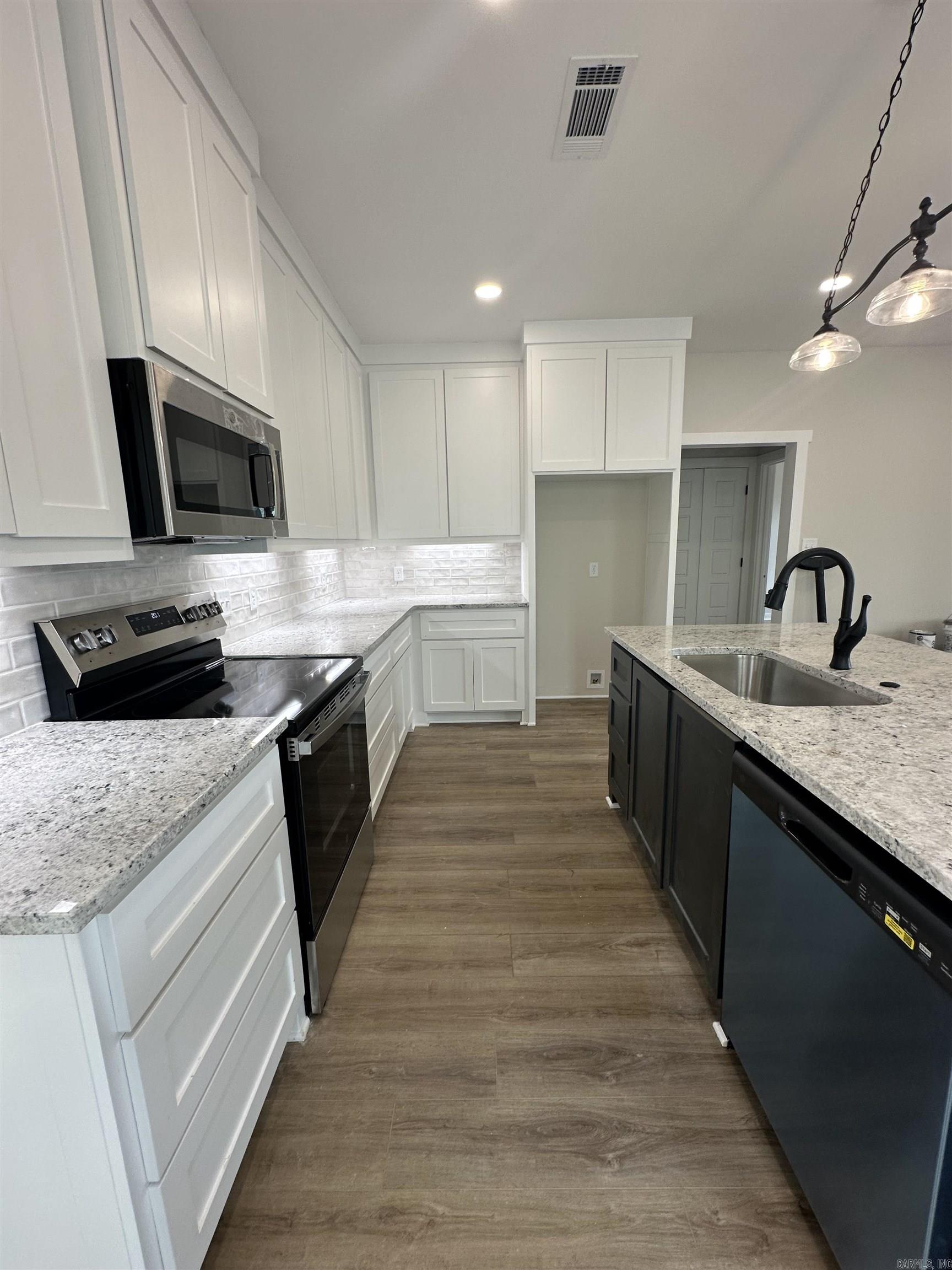 DICKINSON - Residential