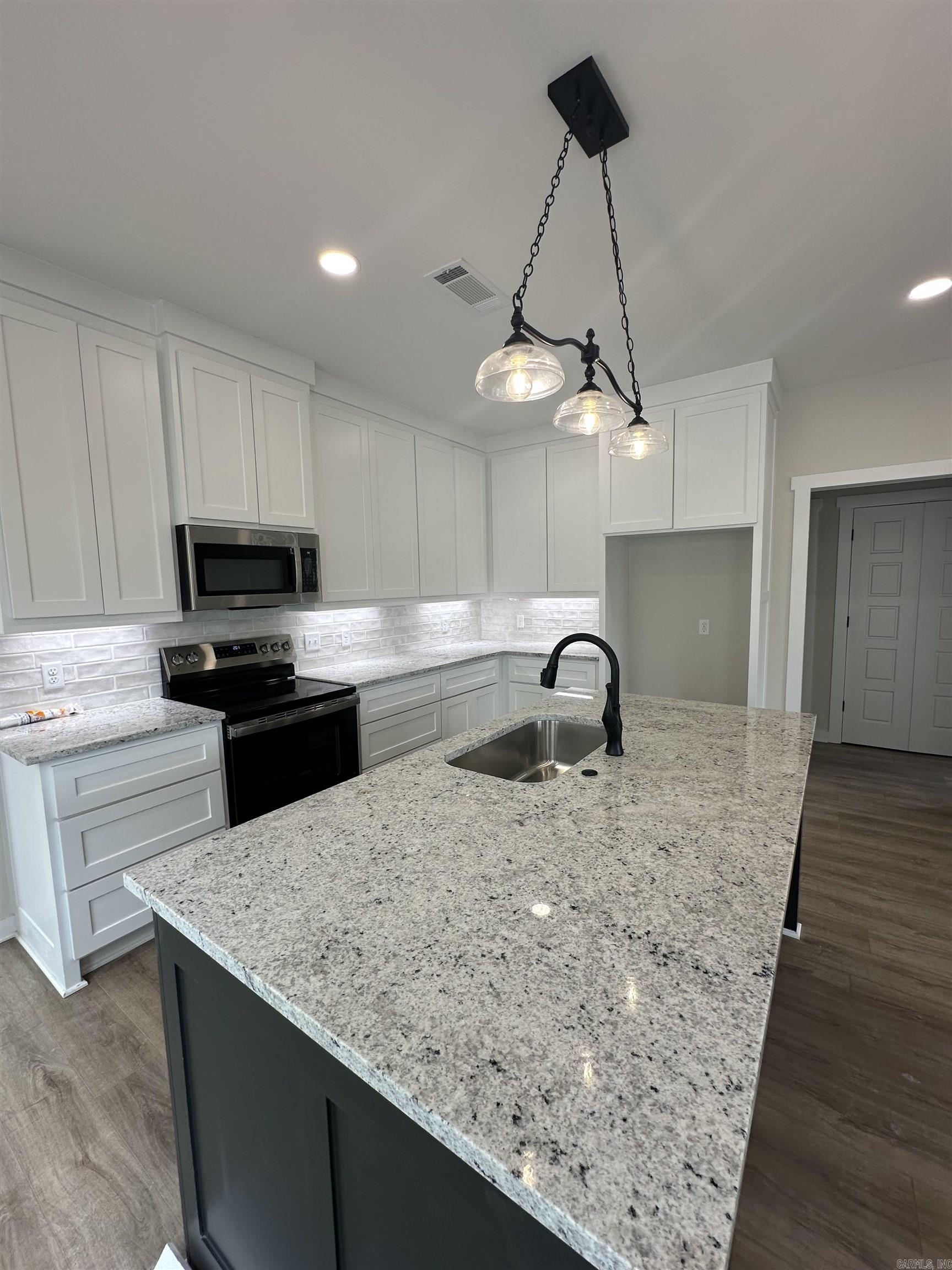 DICKINSON - Residential