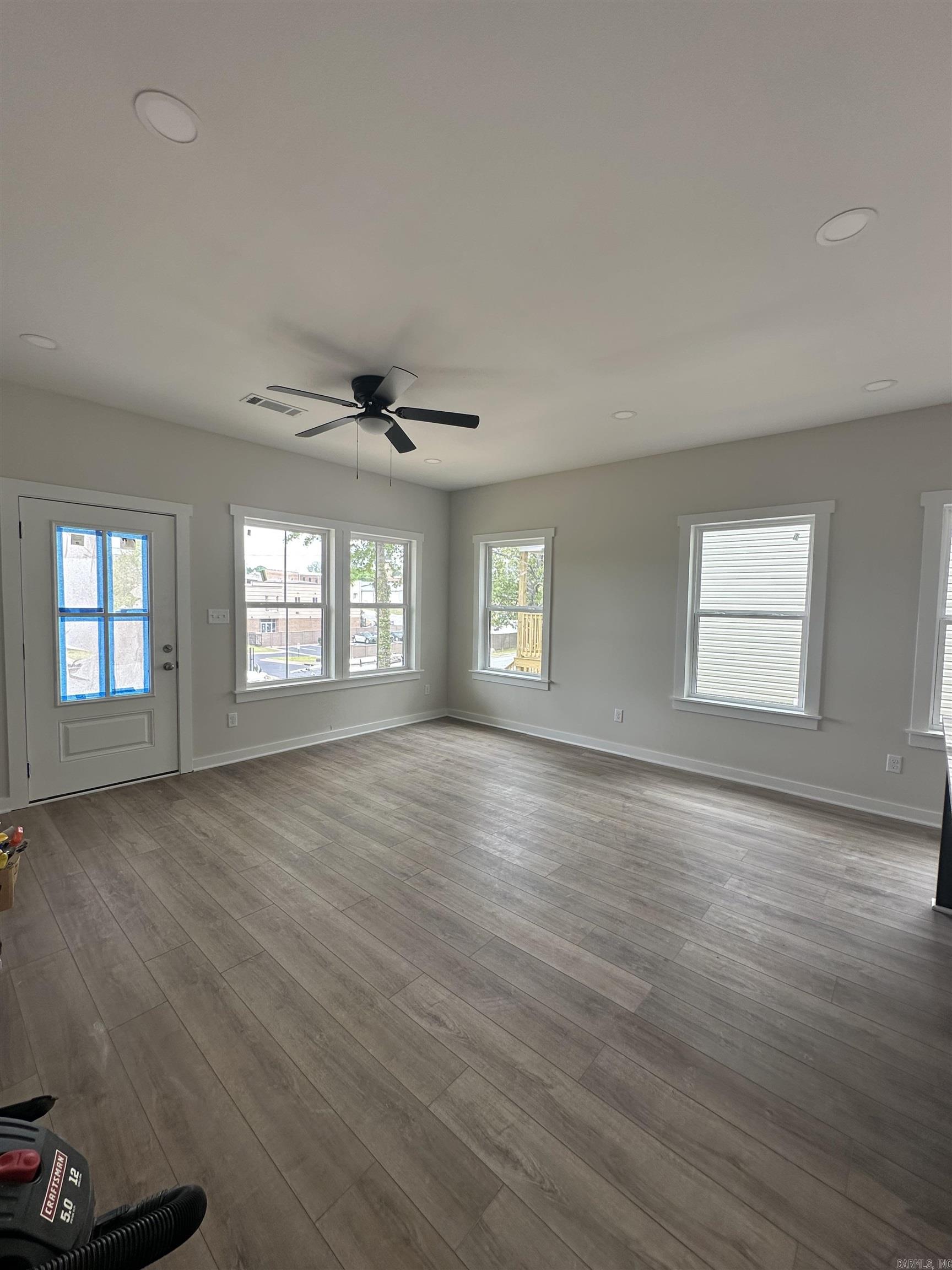 DICKINSON - Residential