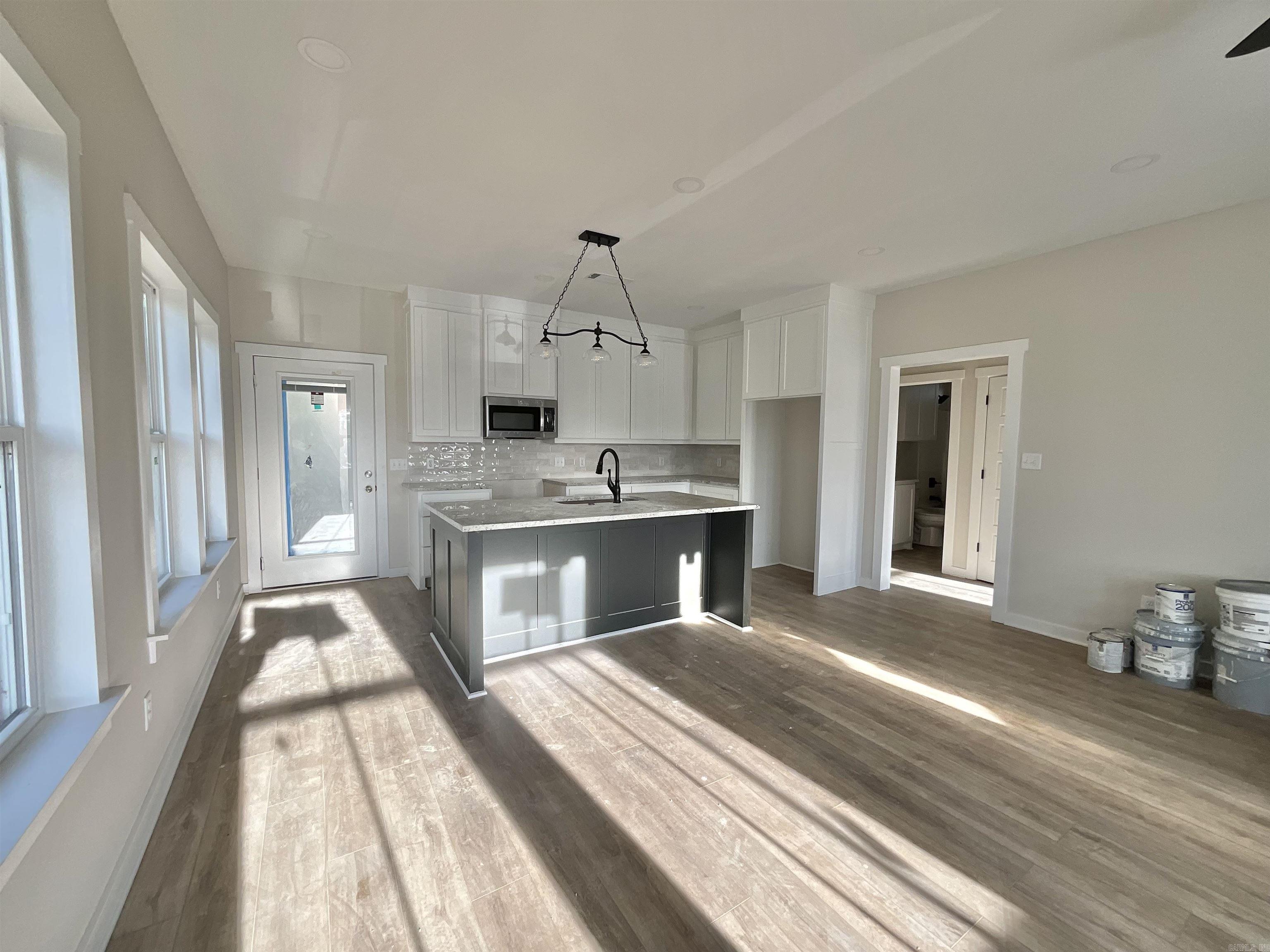 DICKINSON - Residential