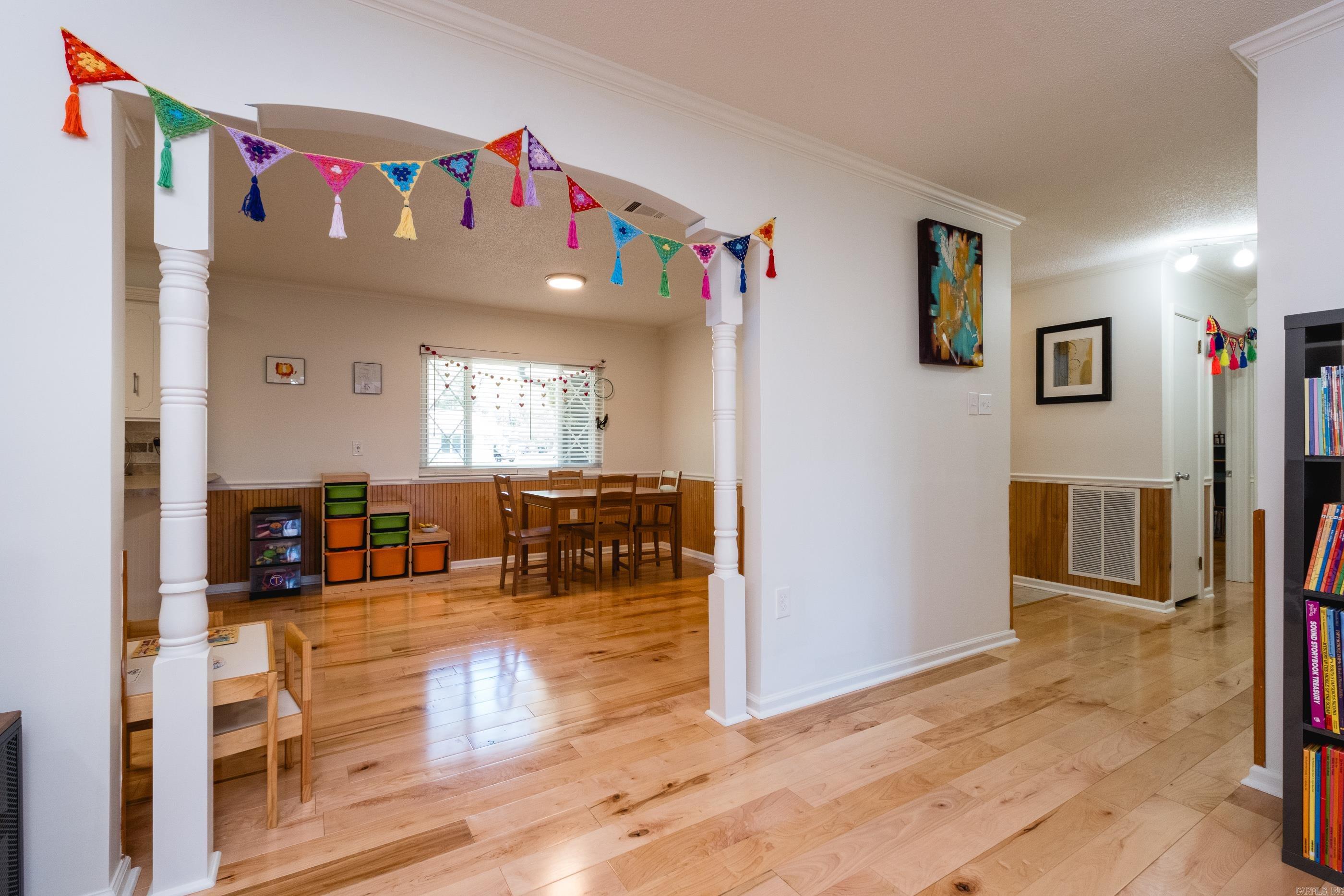 SMOKING OAKS ADD - Residential