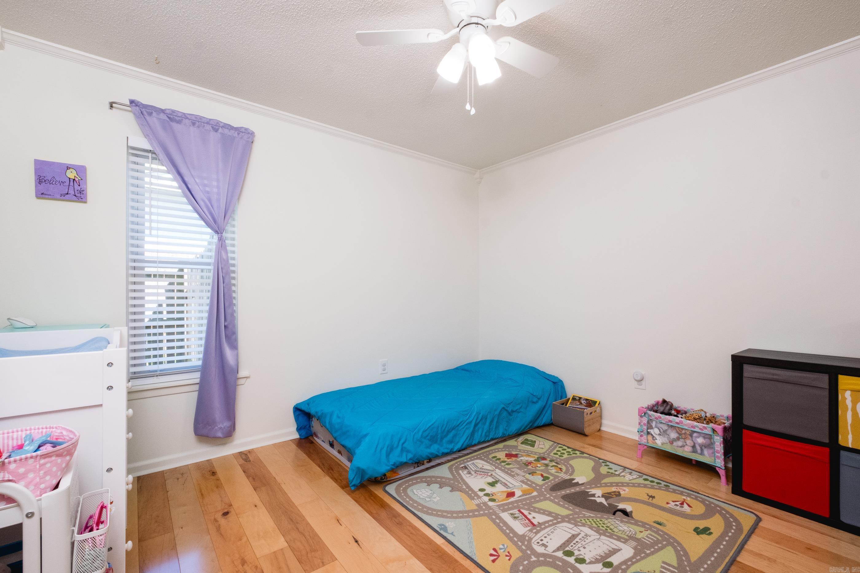 SMOKING OAKS ADD - Residential