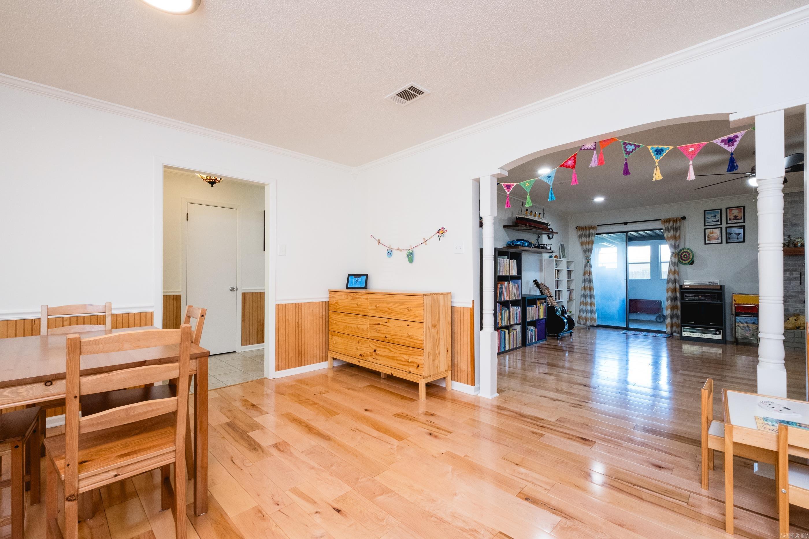 SMOKING OAKS ADD - Residential