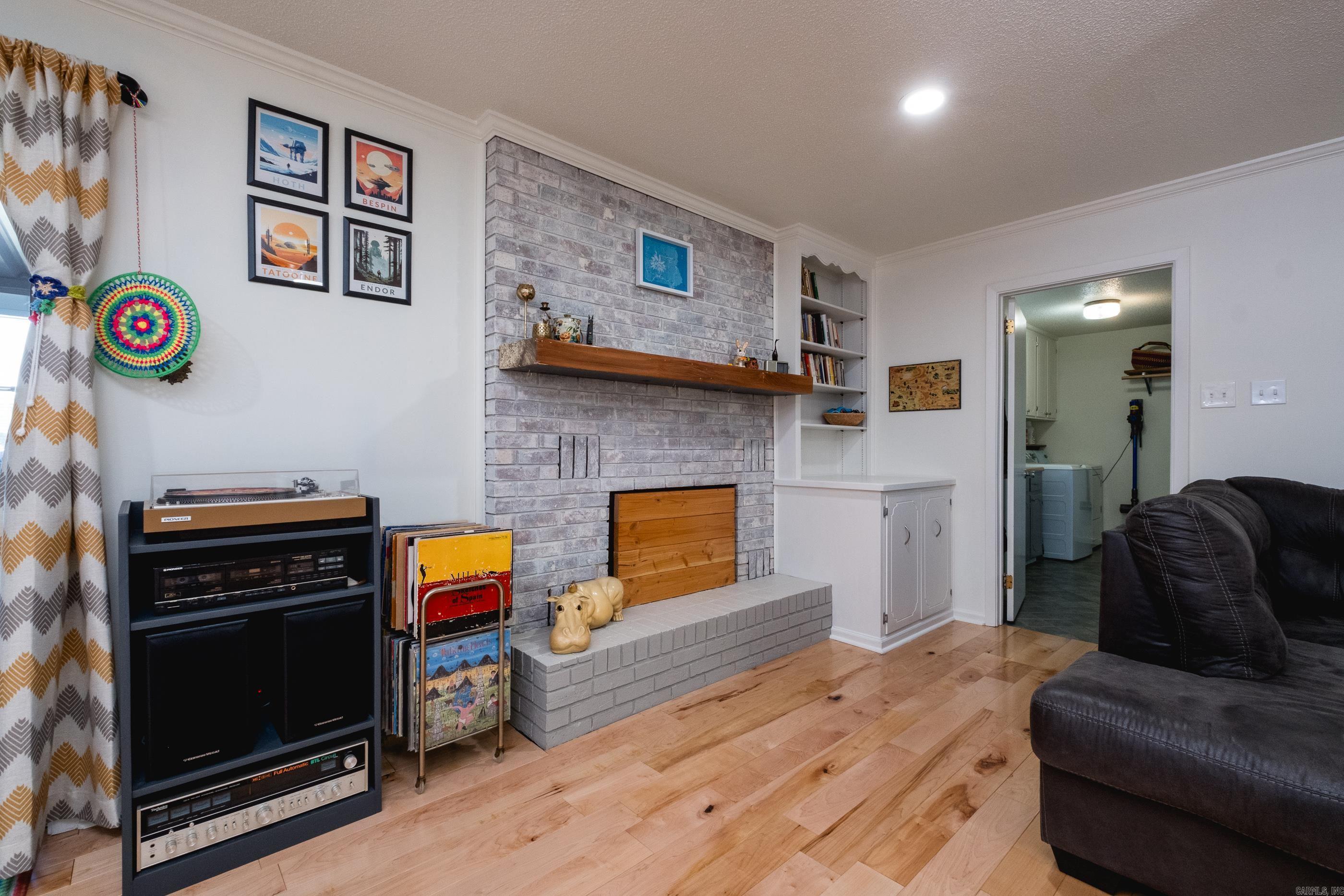 SMOKING OAKS ADD - Residential