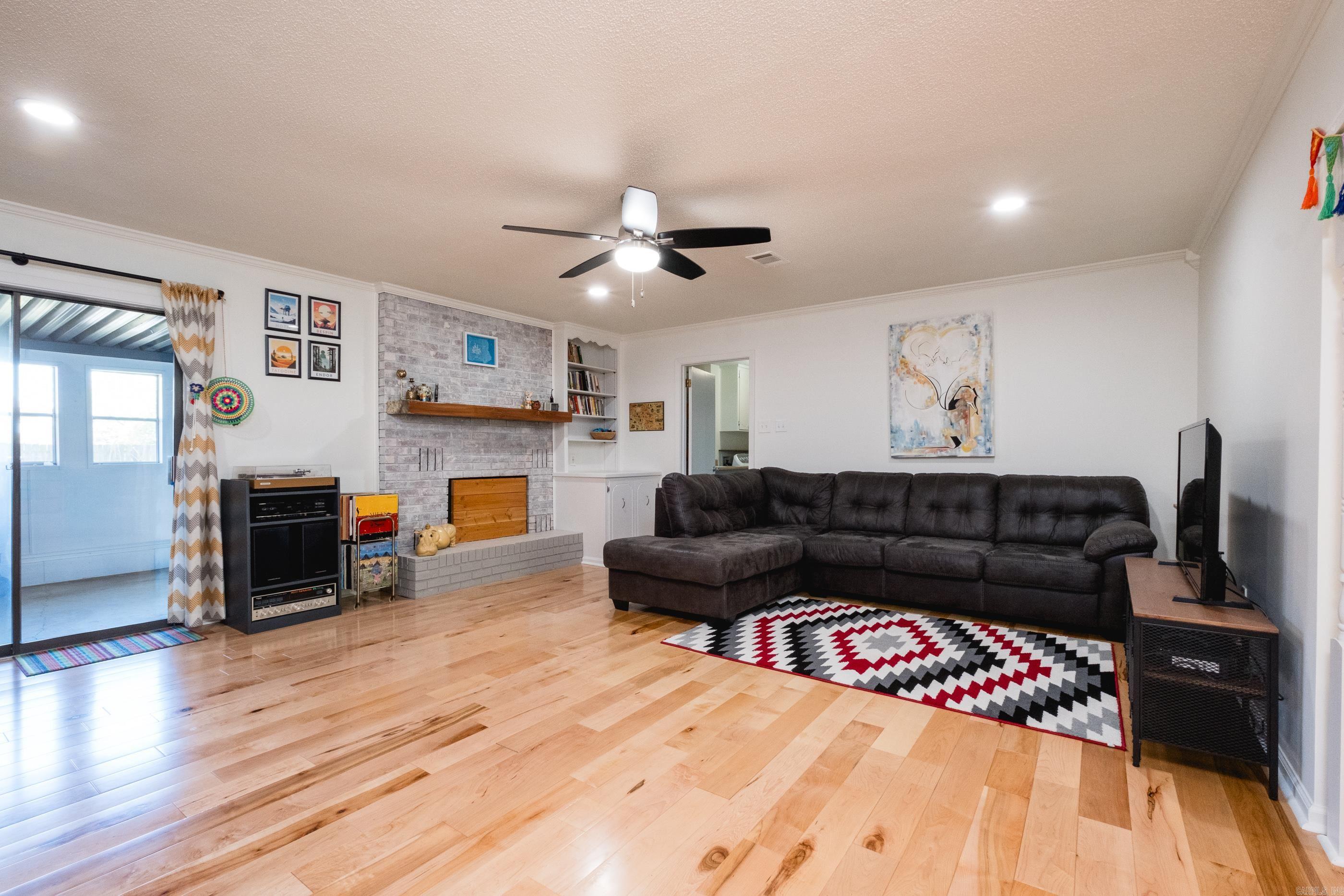 SMOKING OAKS ADD - Residential