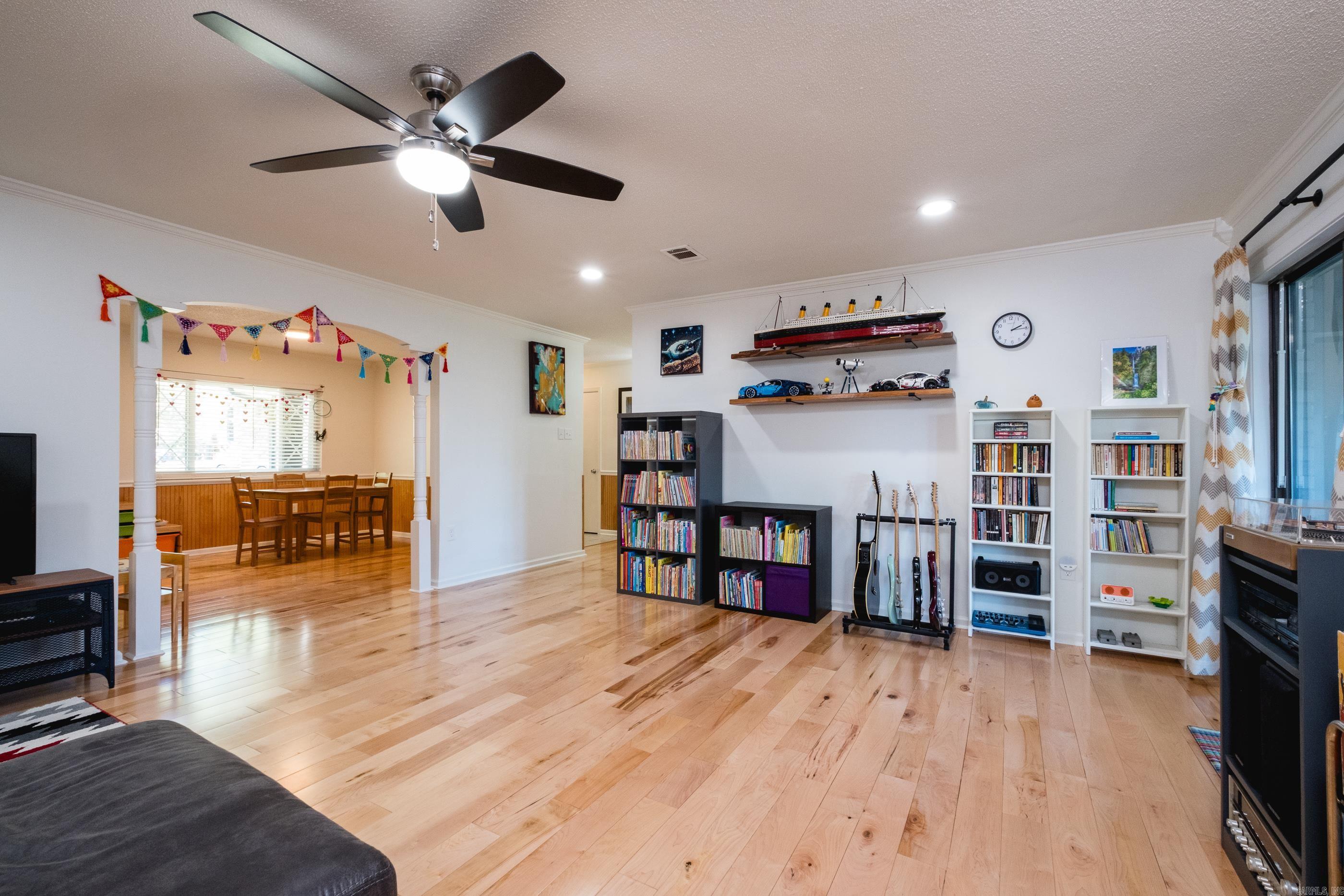 SMOKING OAKS ADD - Residential