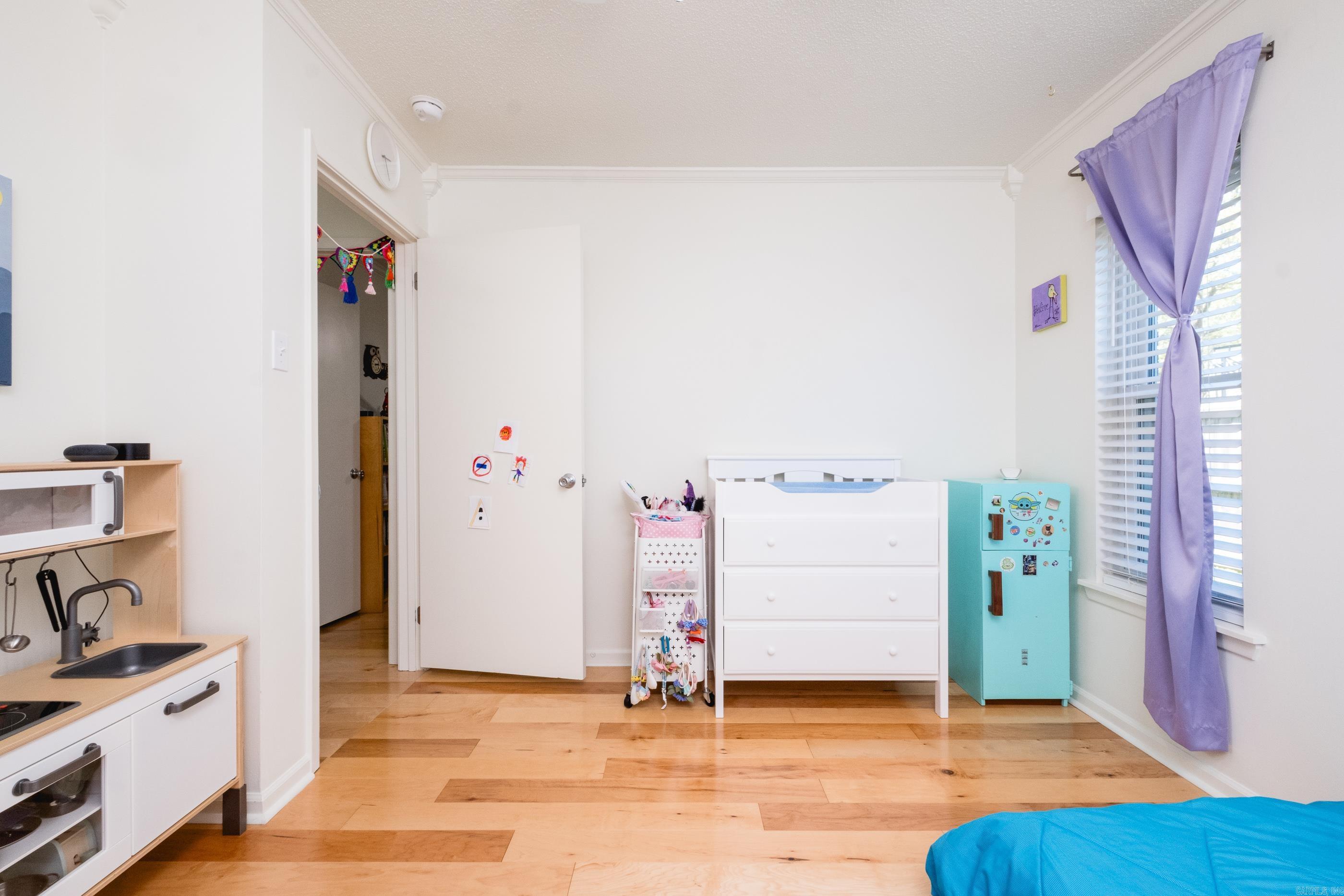 SMOKING OAKS ADD - Residential