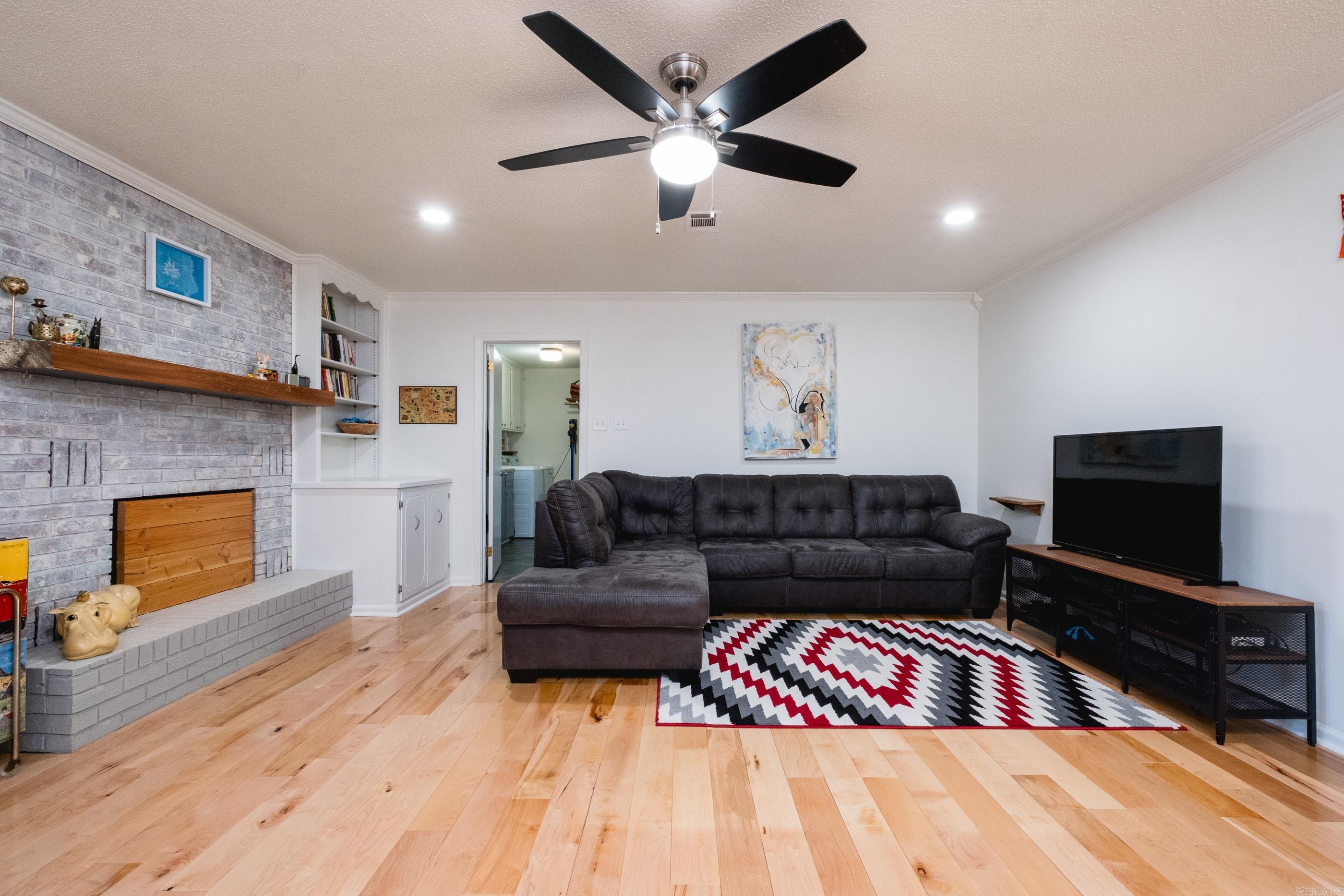 SMOKING OAKS ADD - Residential