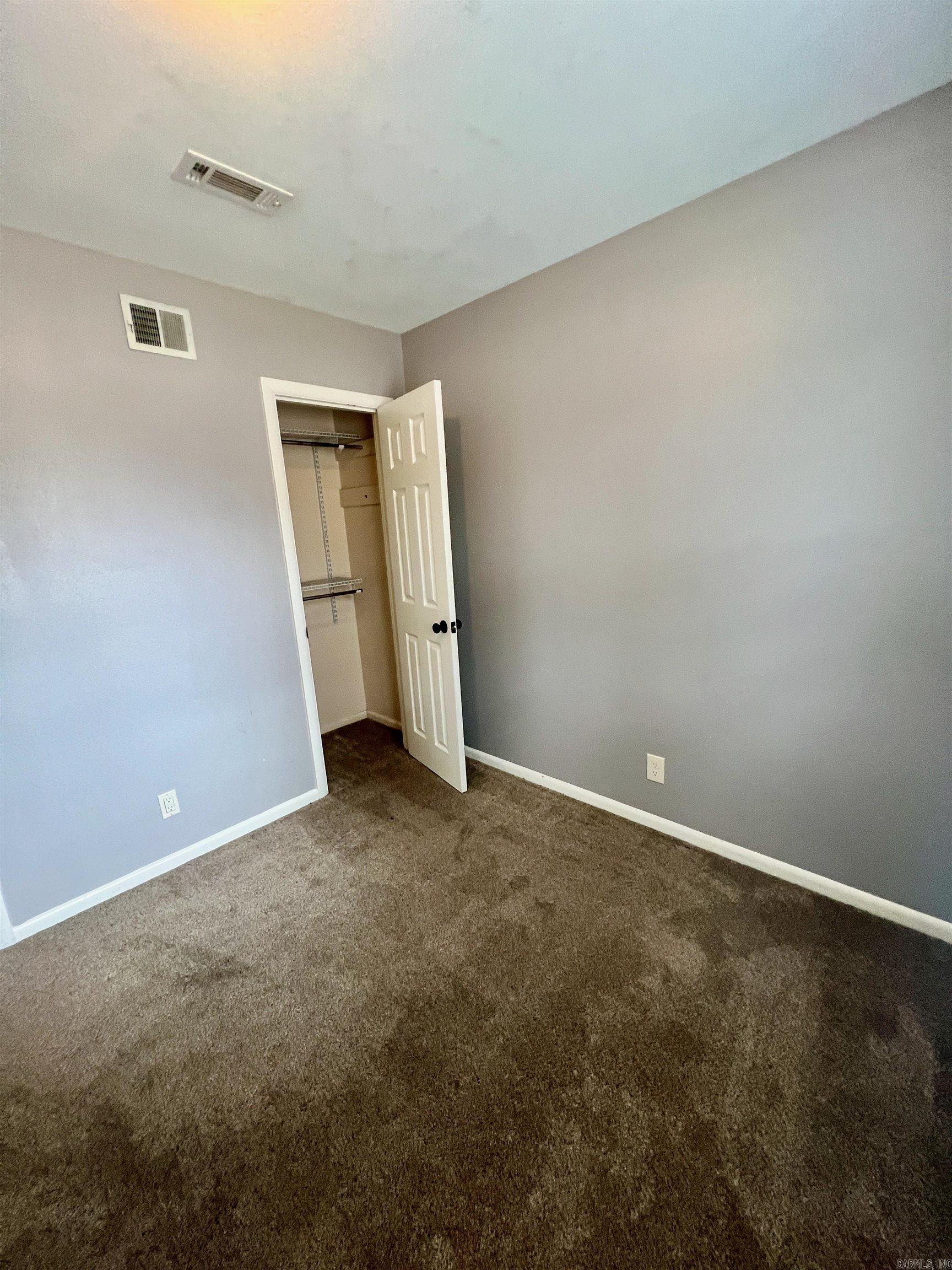 WAKEFIELD VILLAGE - Residential