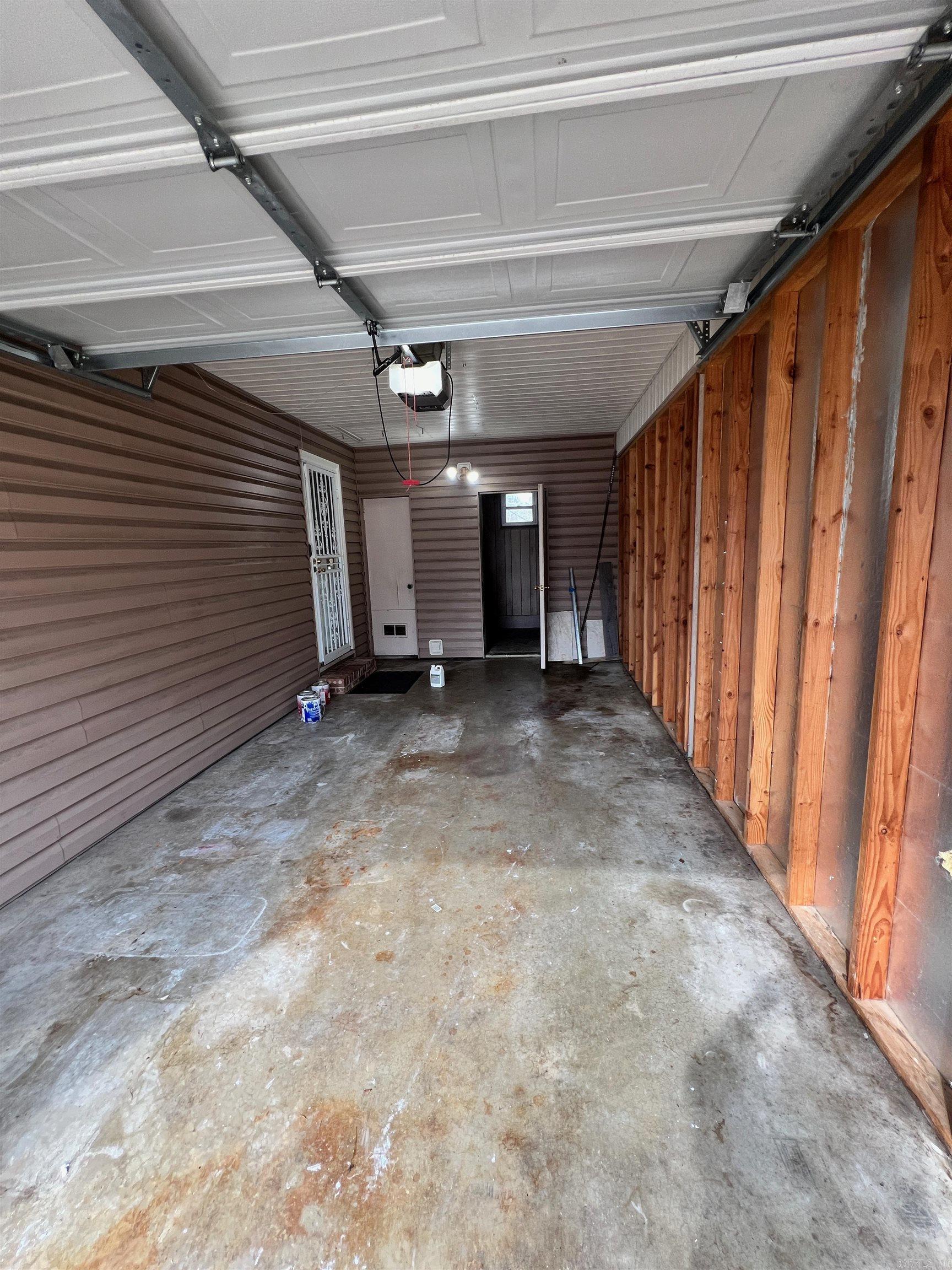 WAKEFIELD VILLAGE - Residential