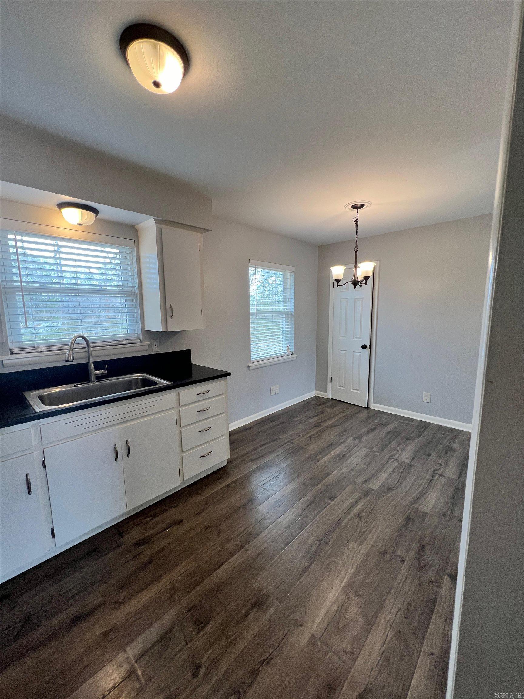 WAKEFIELD VILLAGE - Residential