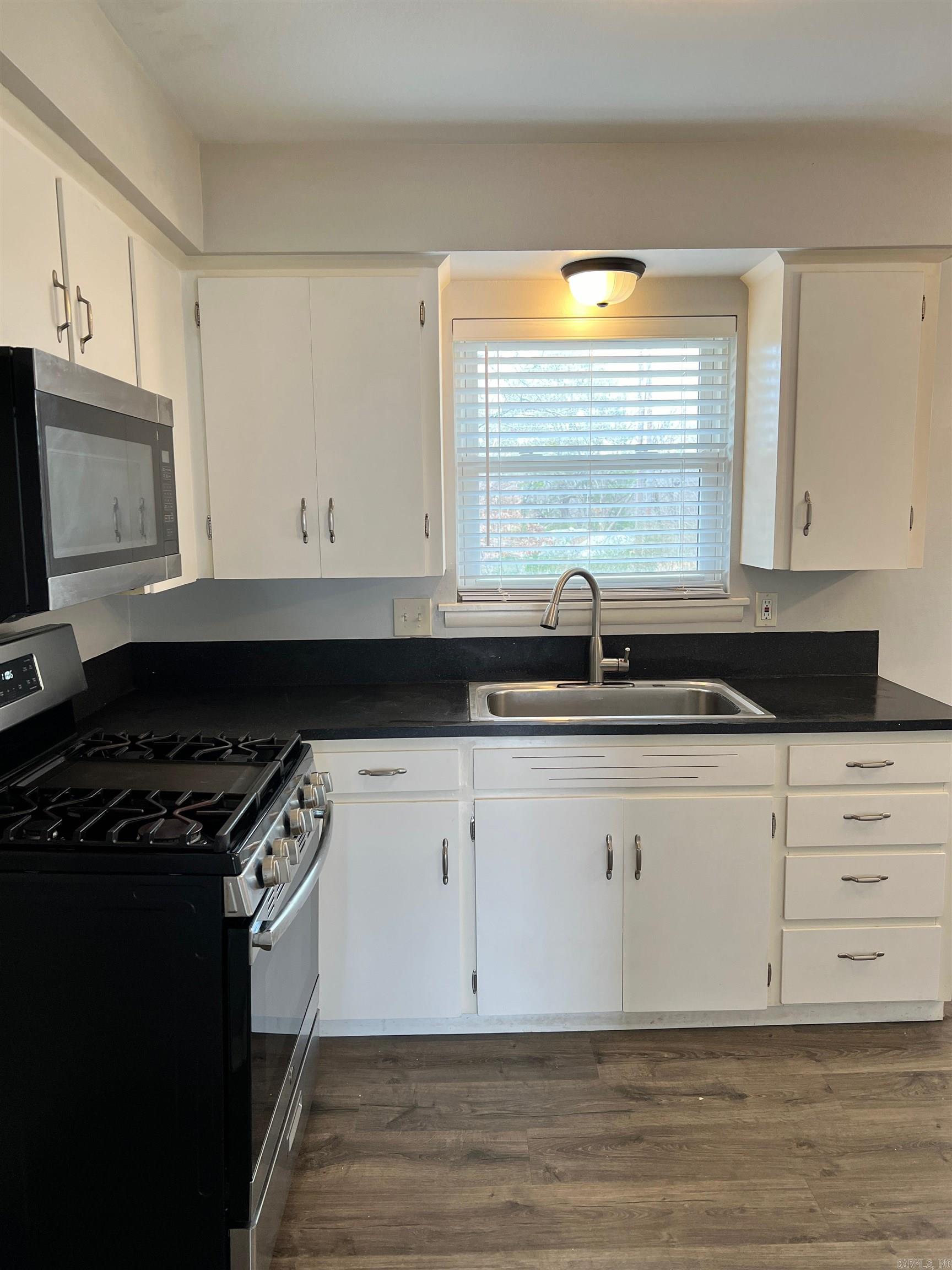 WAKEFIELD VILLAGE - Residential