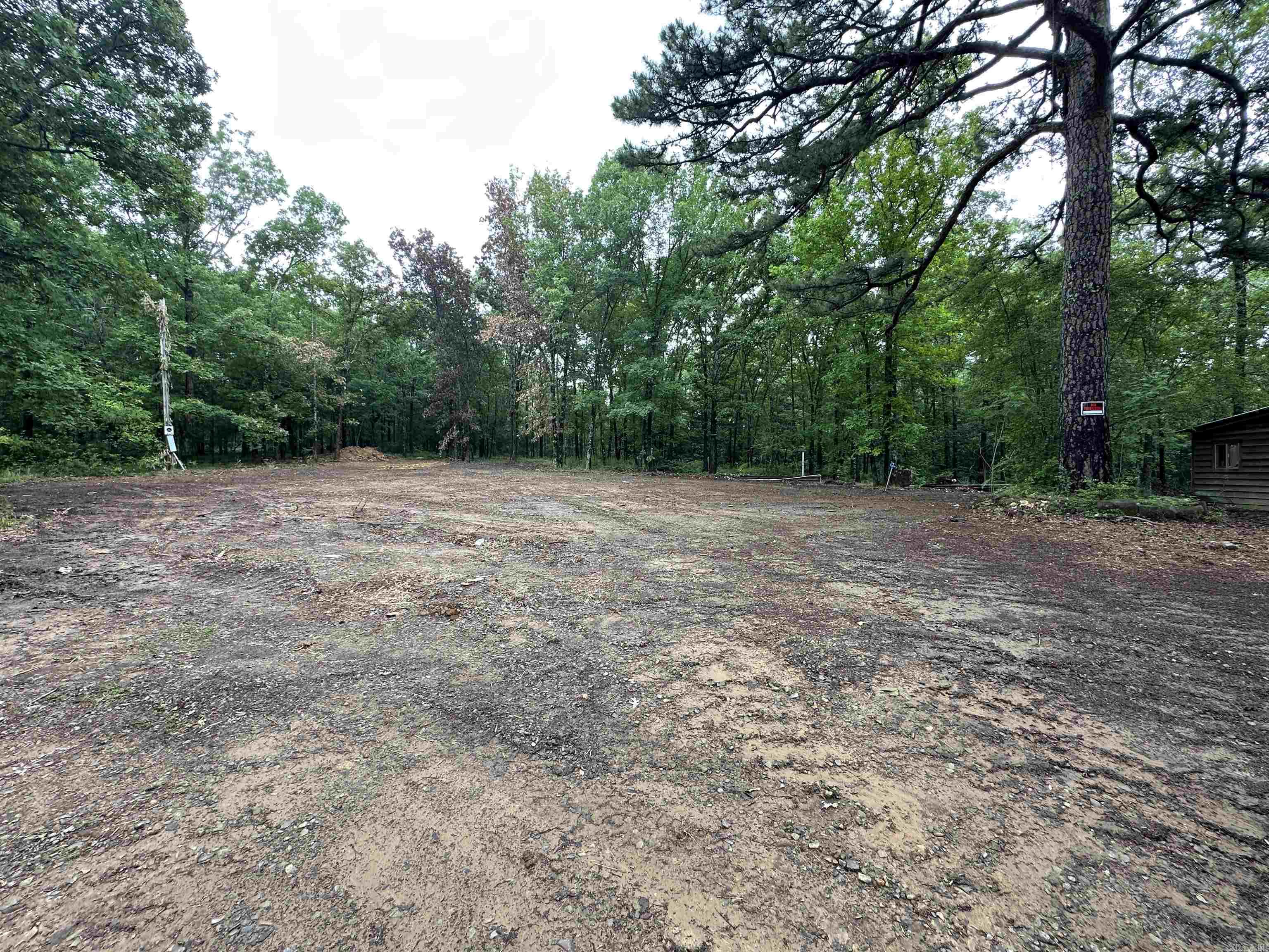 Great lot to build or set up your mobile home. Old mobile recently removed from property.