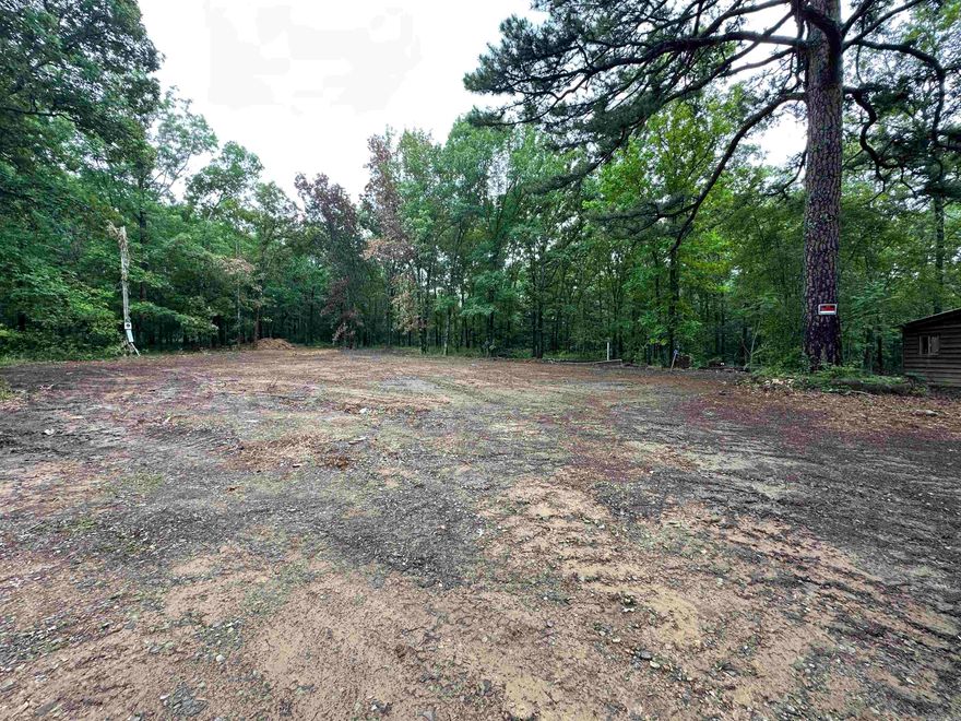 Great lot to build or set up your mobile home. Old mobile recently removed from property.