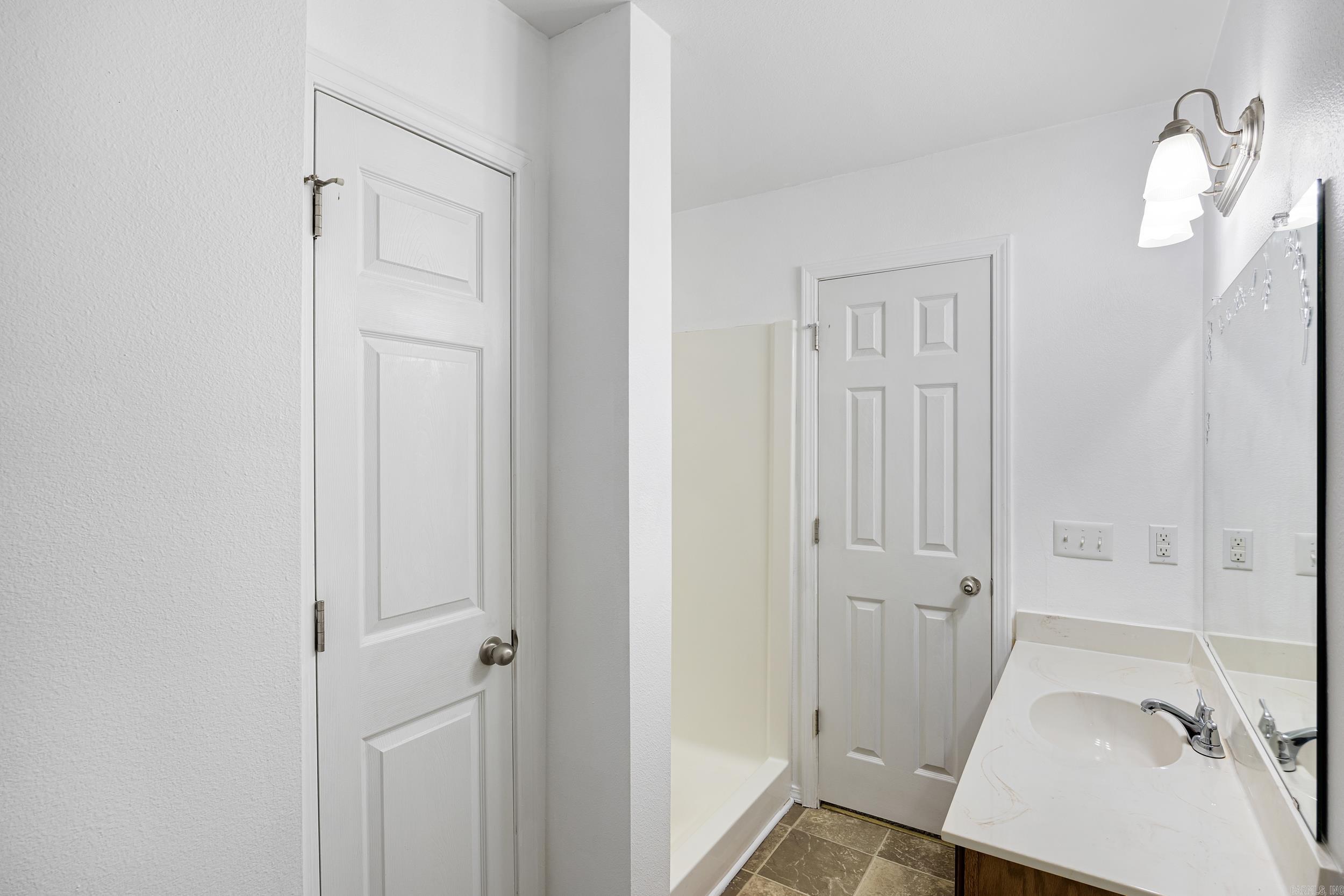 ASHBROOK ESTATES - Residential