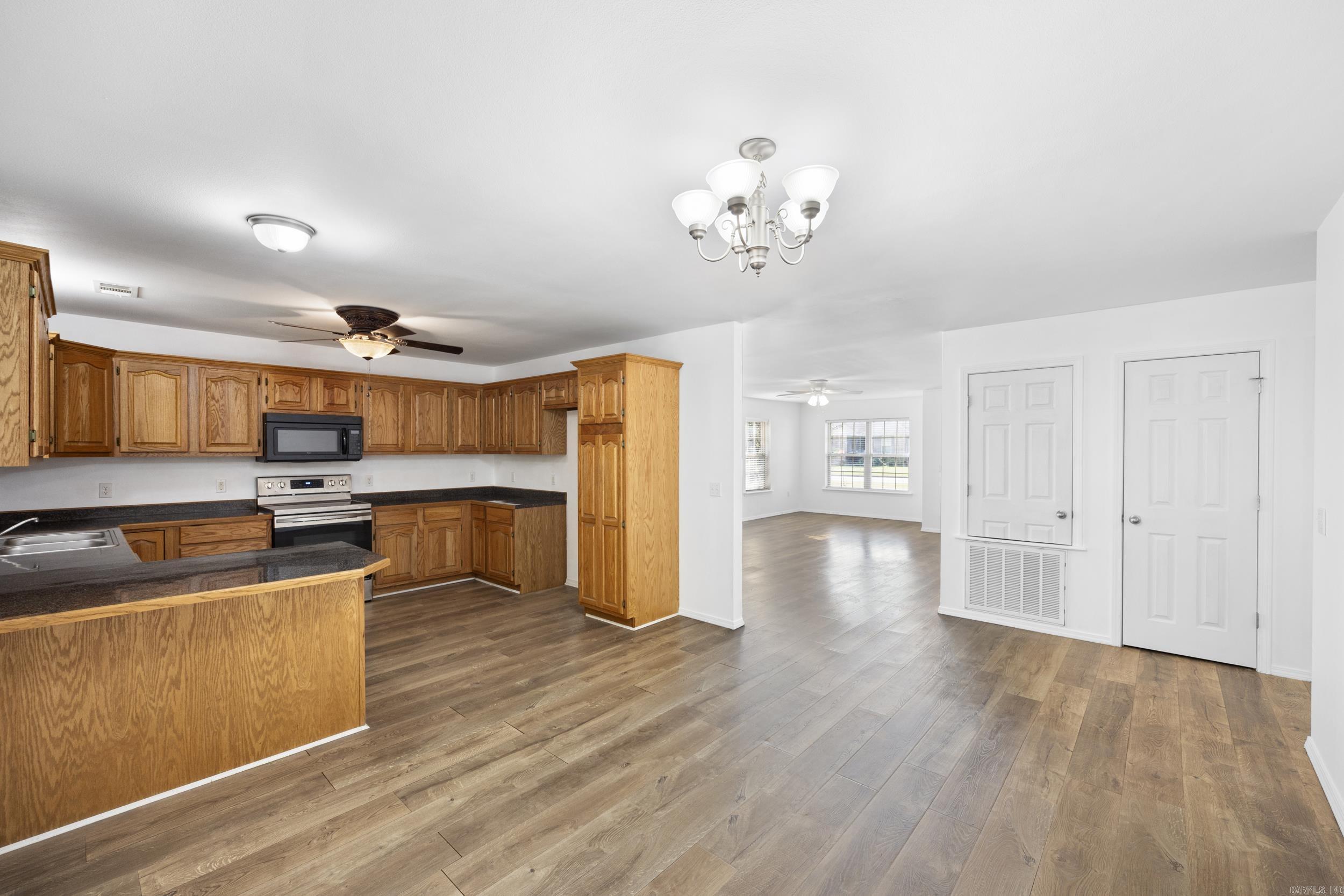 ASHBROOK ESTATES - Residential