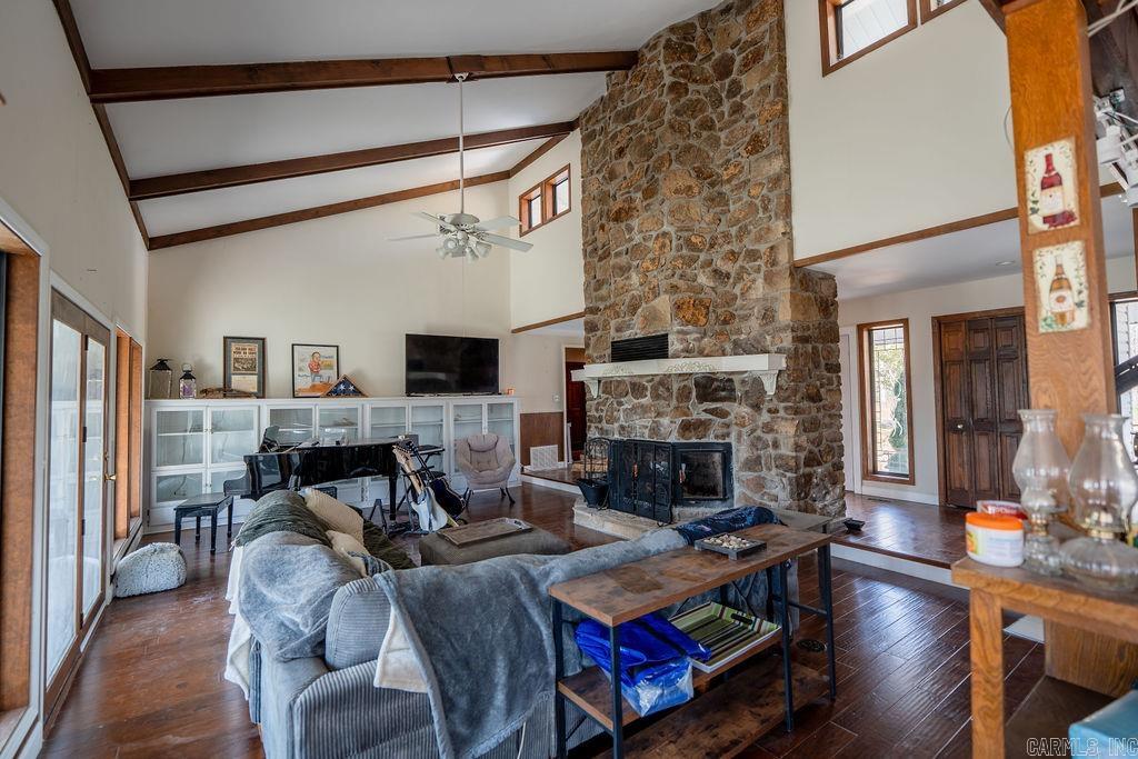 MYSTIC ISLE - Residential